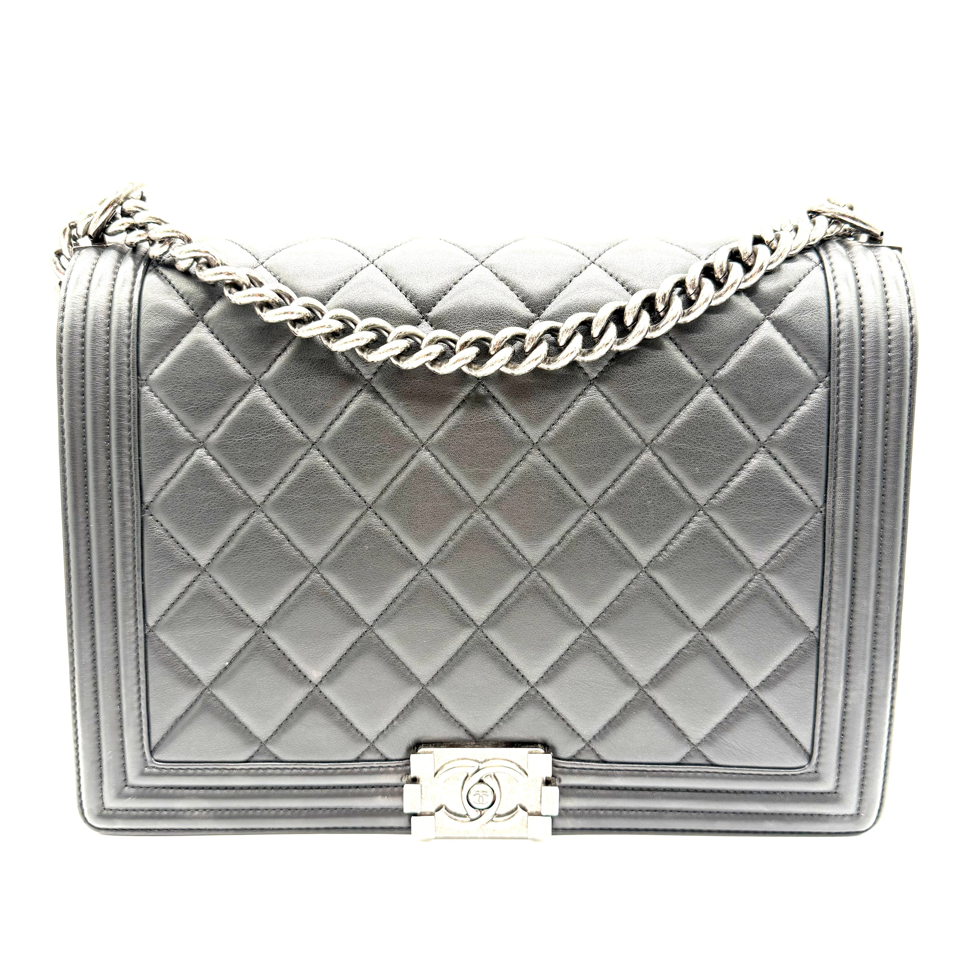 Chanel Boy Flap Shoulder Bag | Black Quilted Leather | Silver-Tone Hardware