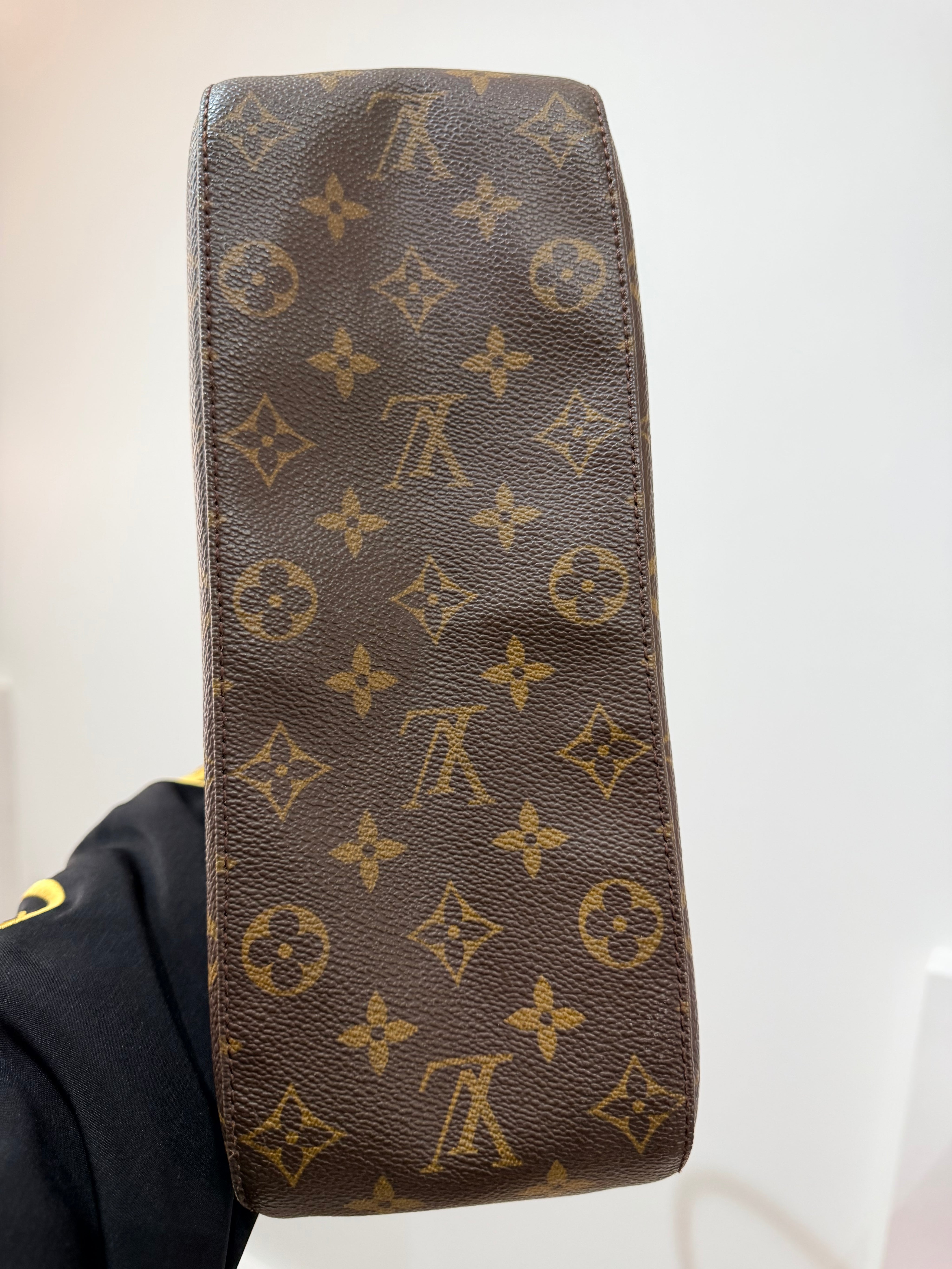 Louis Vuitton Looping GM shoulder bag