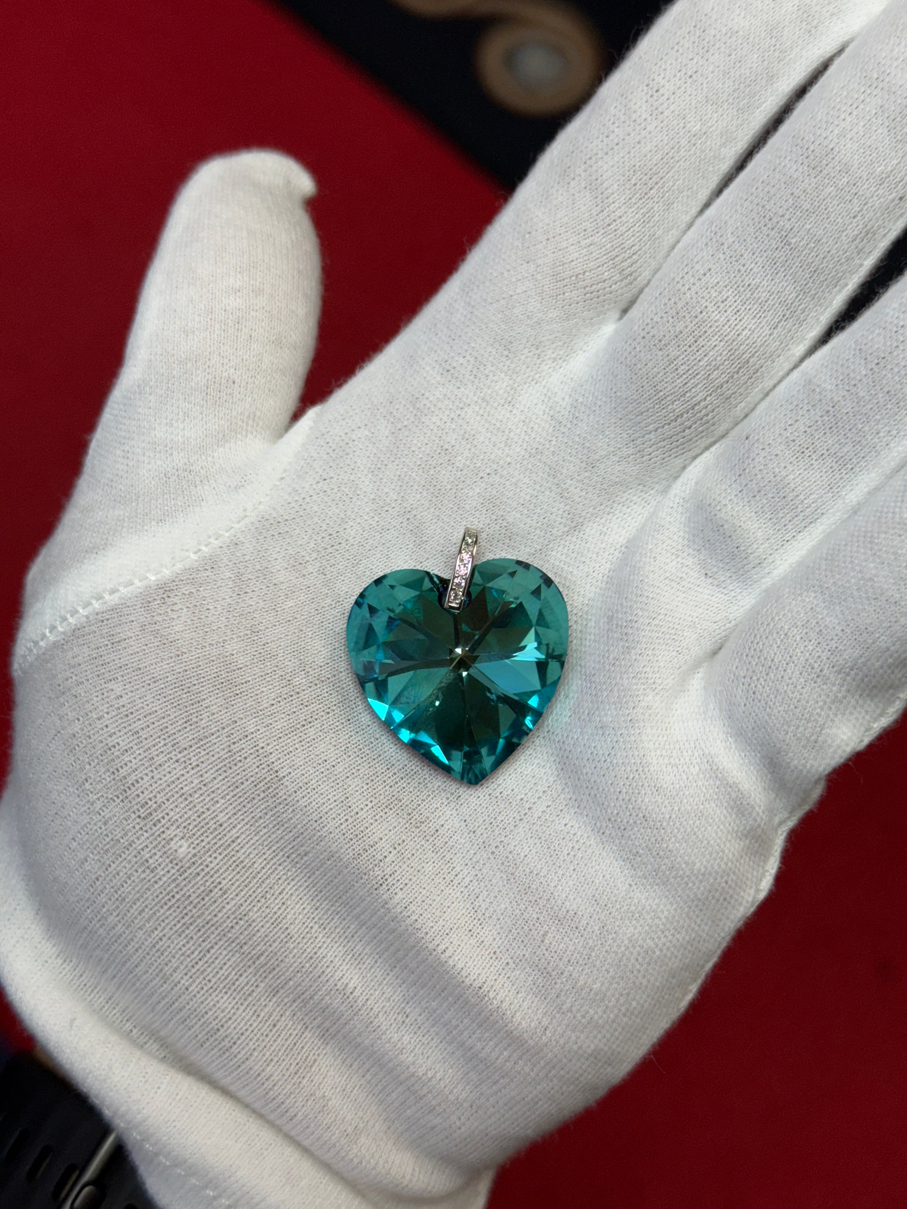 ravens_are_beautiful_bluependant_BKK