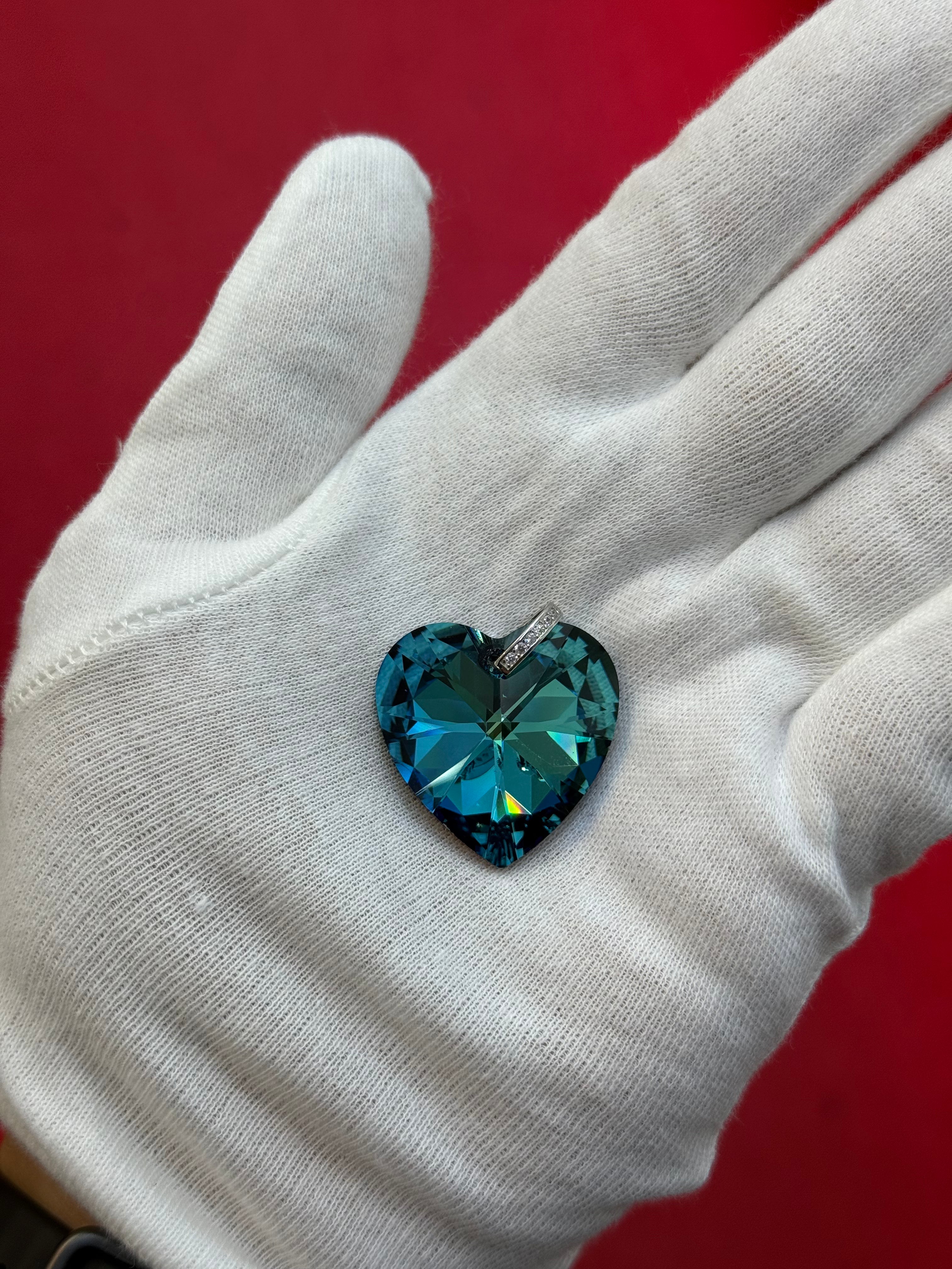 pierina_alessio_bluependant_BKK