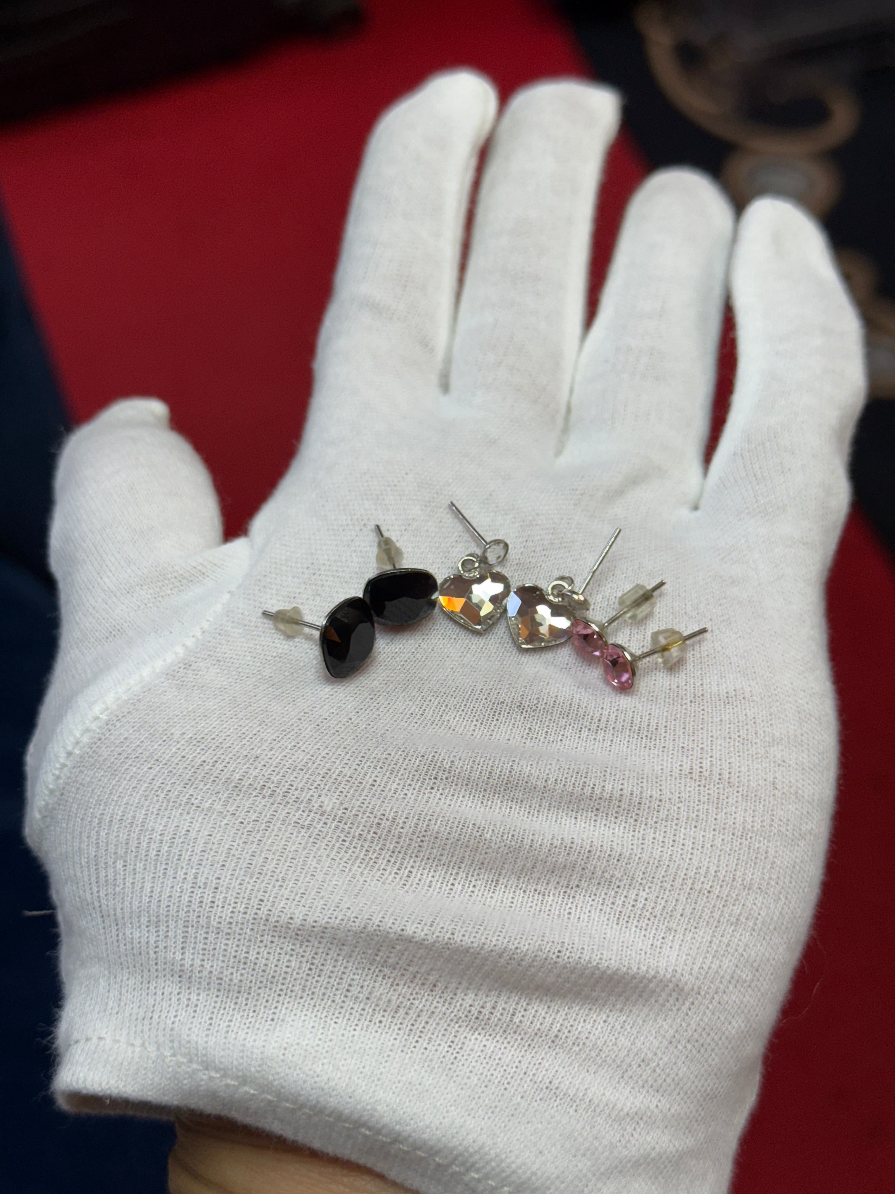 laurahoward351_3earrings_BKK