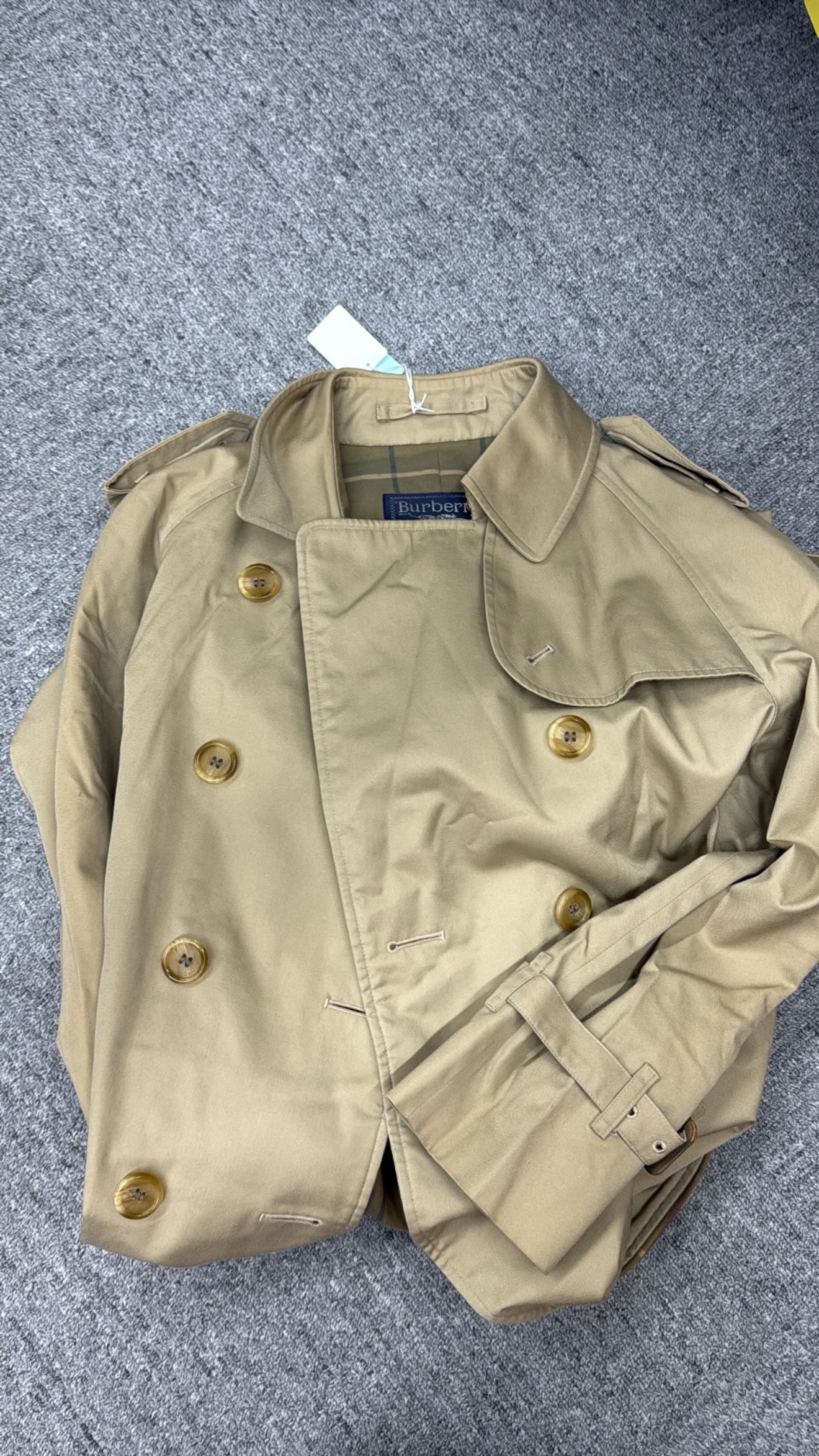 Burberry Trenchcoat