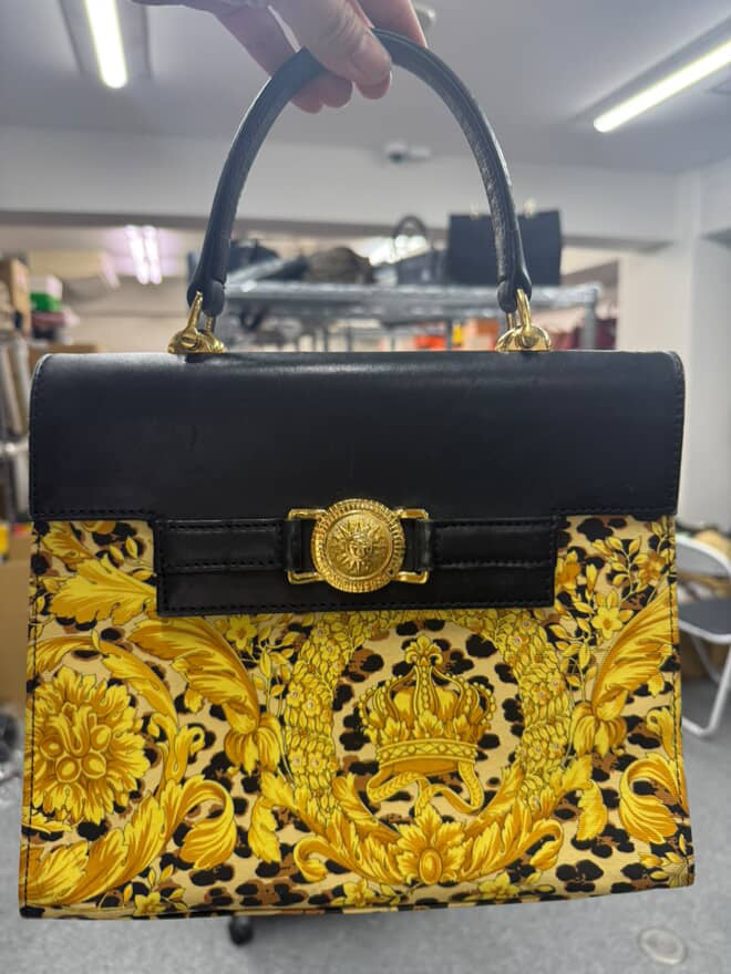 ma.ria831619_versace•JP