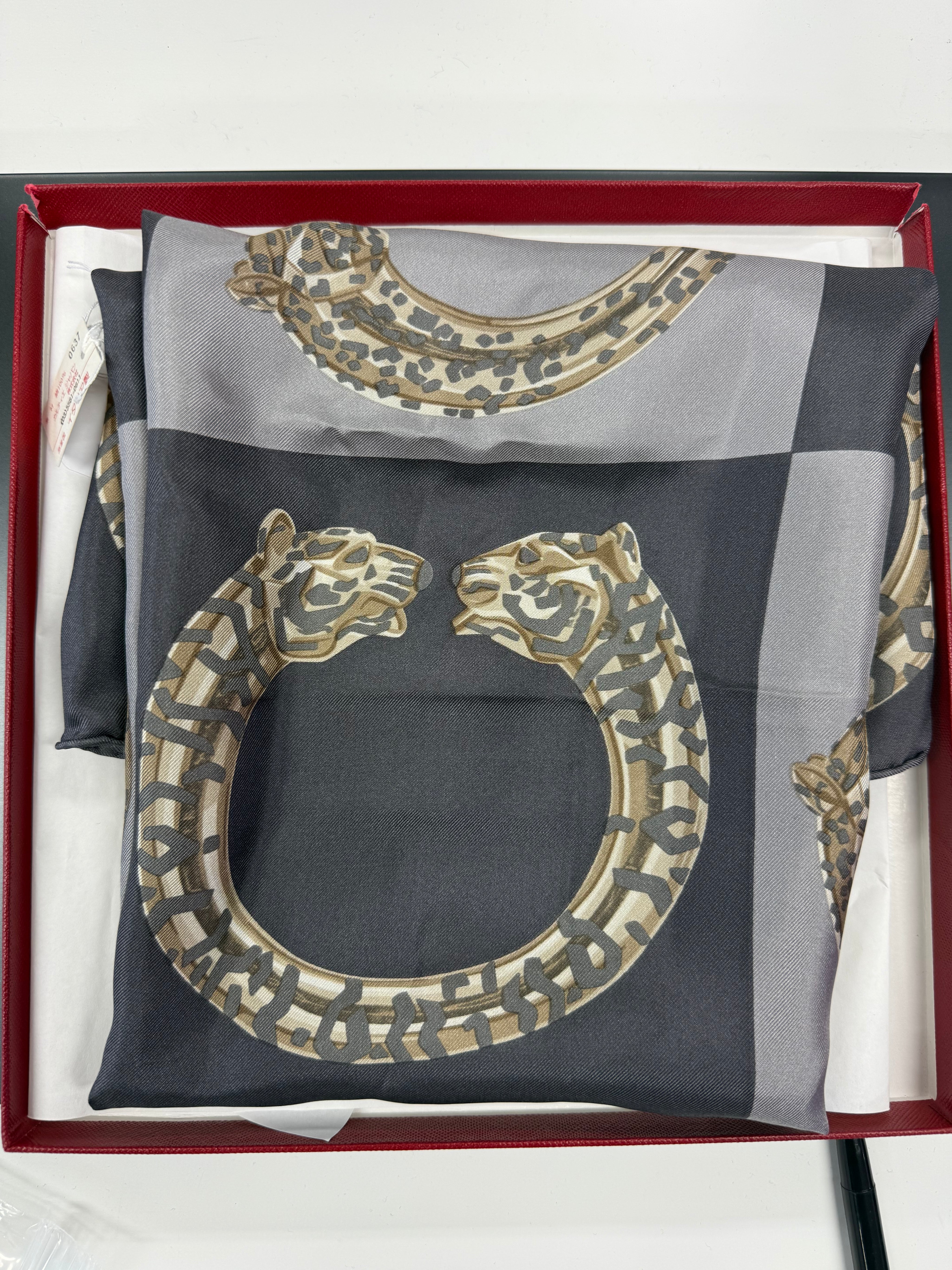 kritifairy_sanon_Cartier_shawl