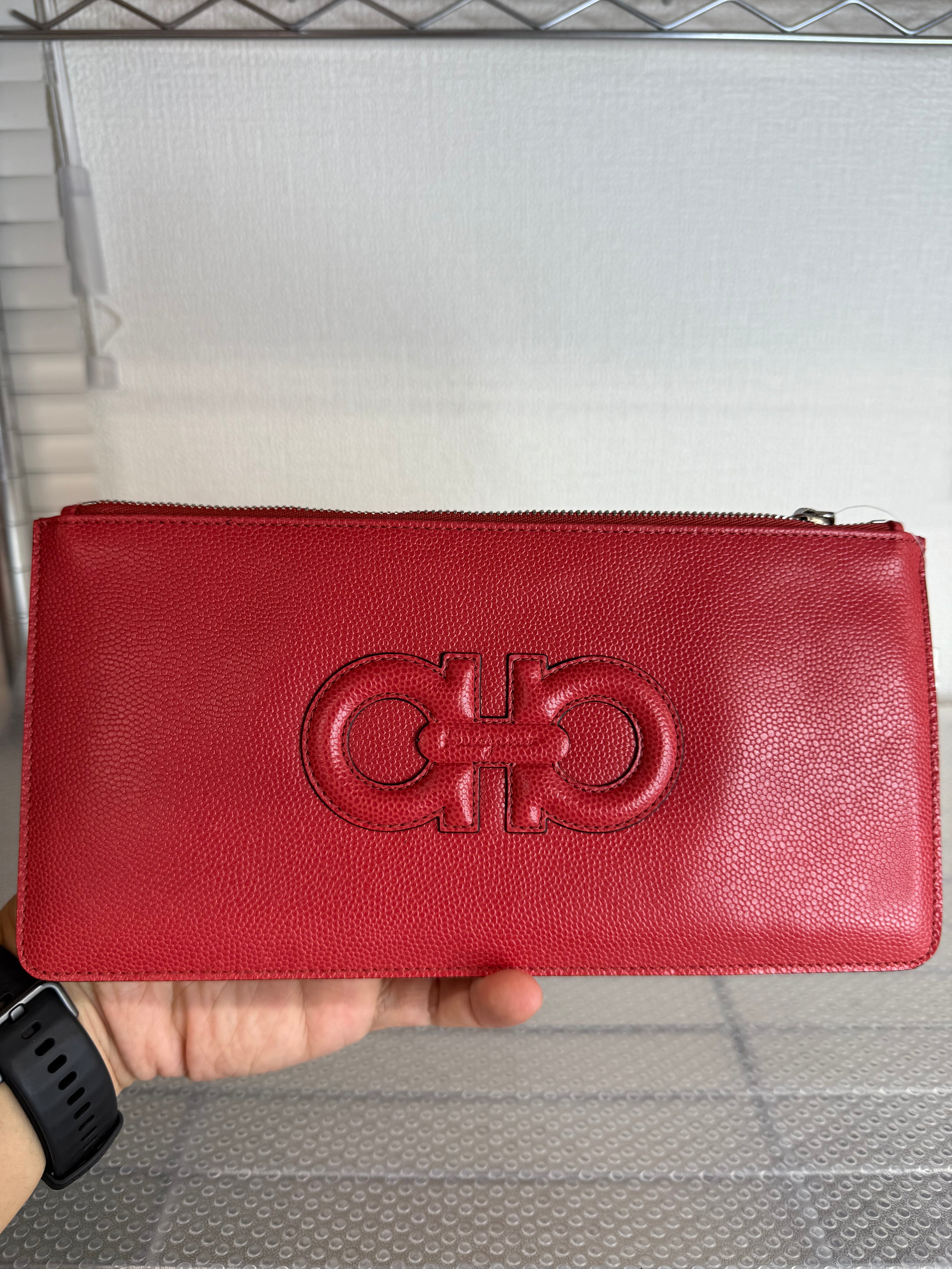 rbecca235_ferragamo_JP