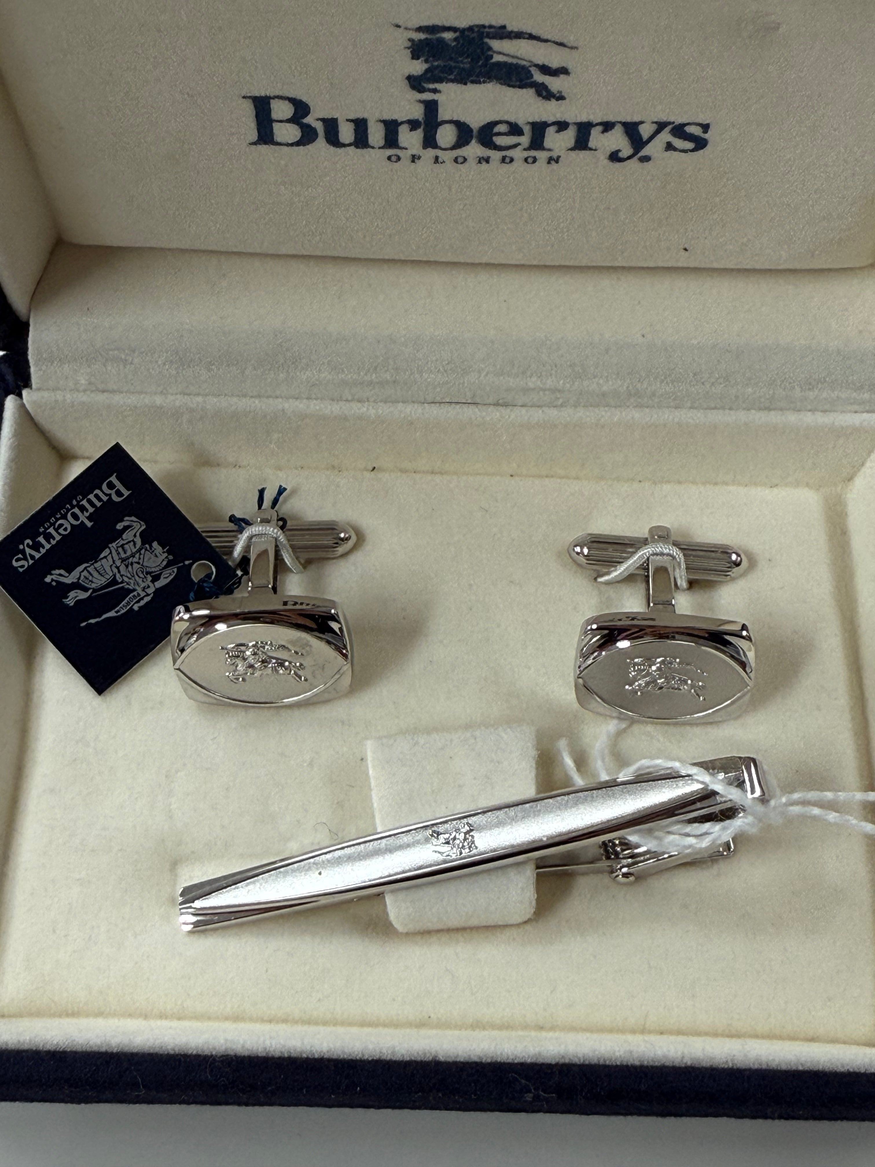 miss_meredith_louise_burberrys_JP