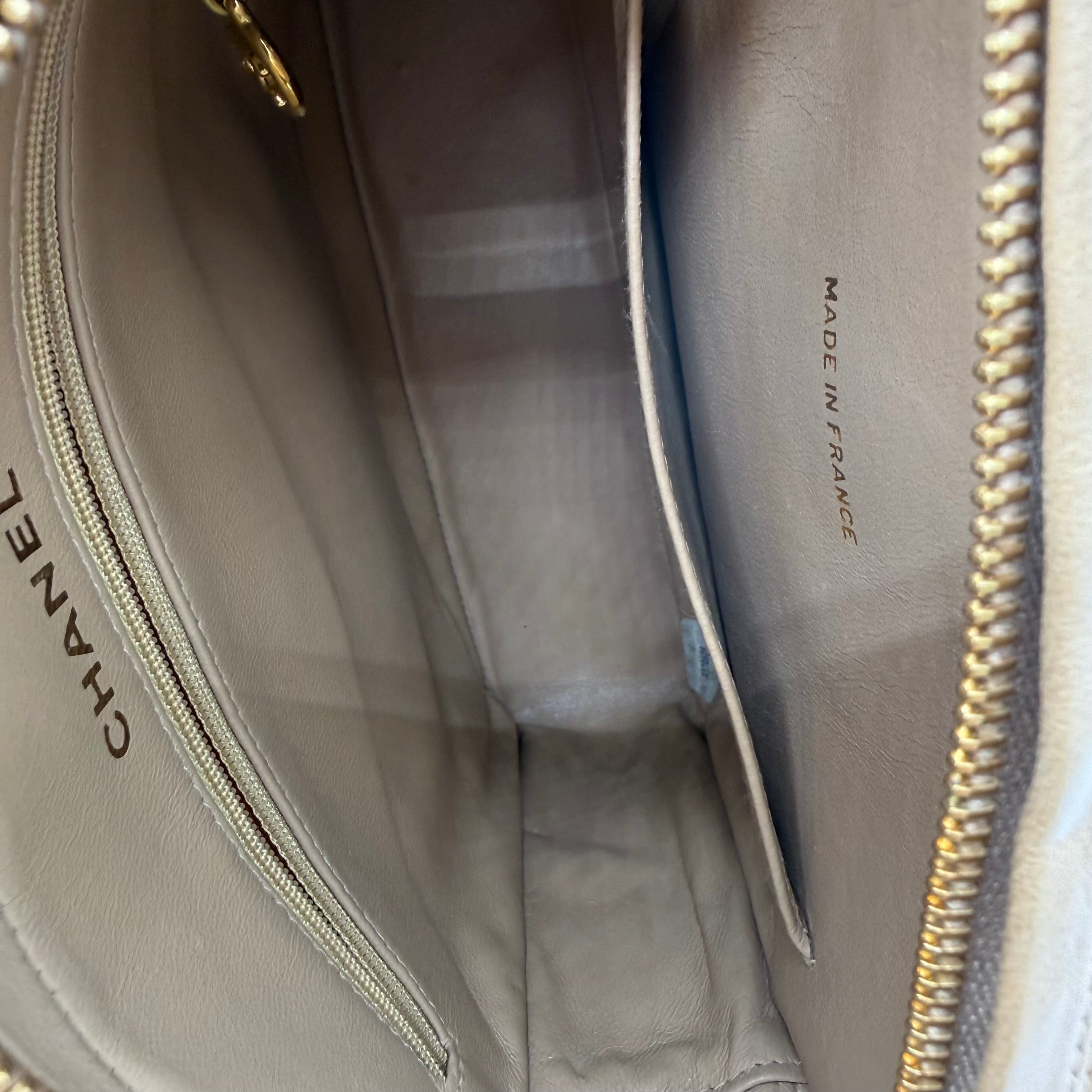 Chanel Vintage CC Tassel Camera Bag | Beige Lambskin | Gold Hardware