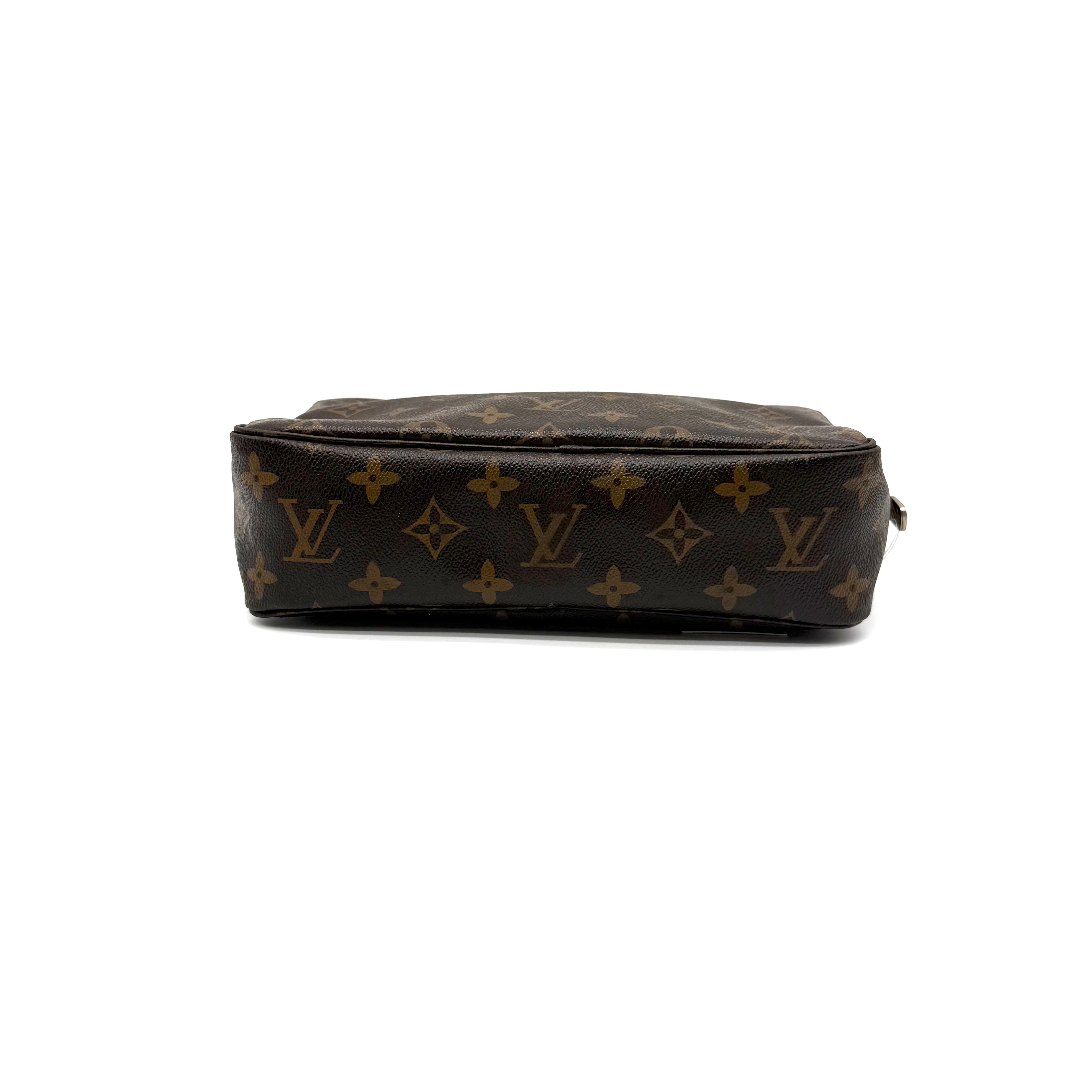 Louis Vuitton Trousse 23 | Monogram Canvas | Gold Hardware
