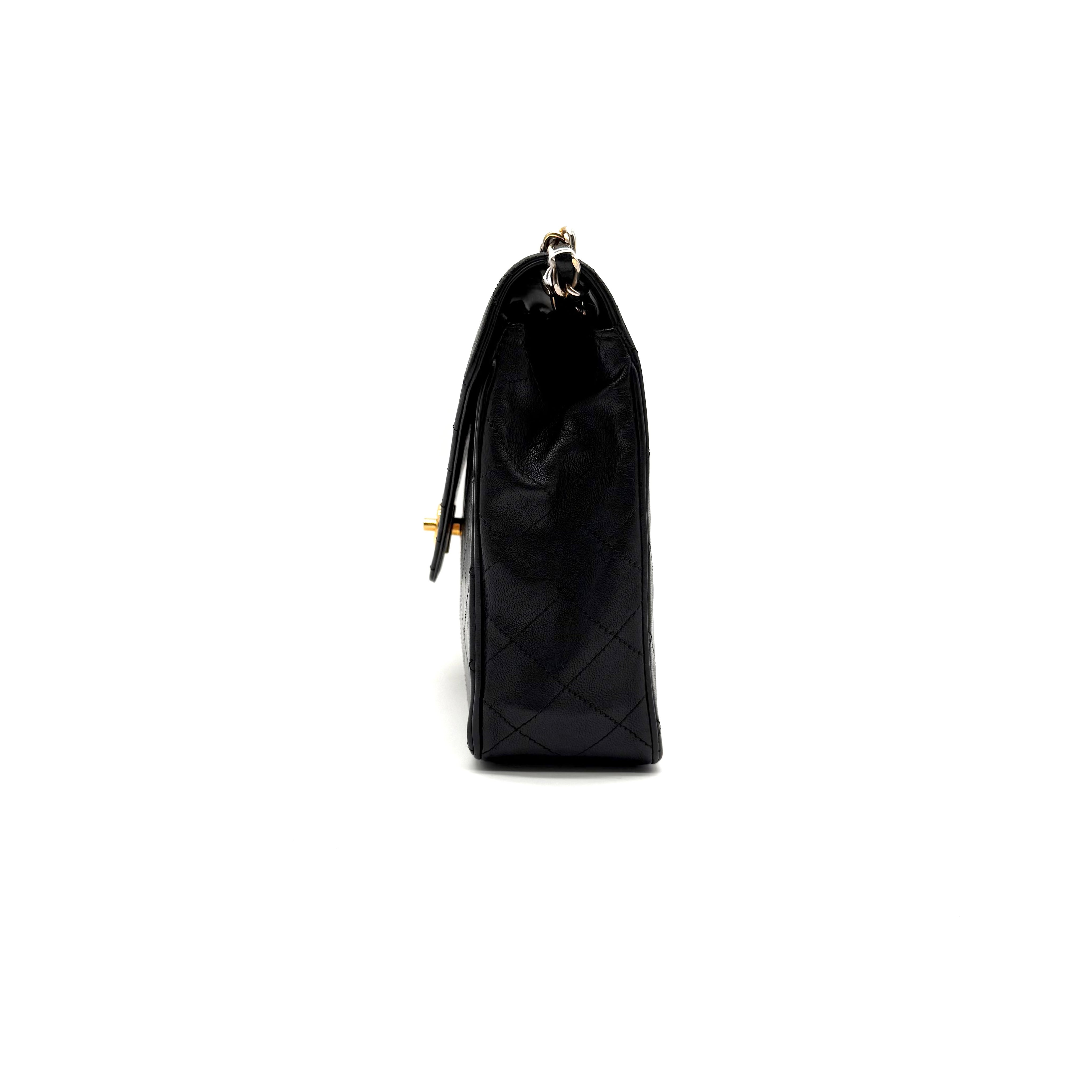 Vintage Chanel Quilted Flap Bag | Black Lambskin | Gold Hardware