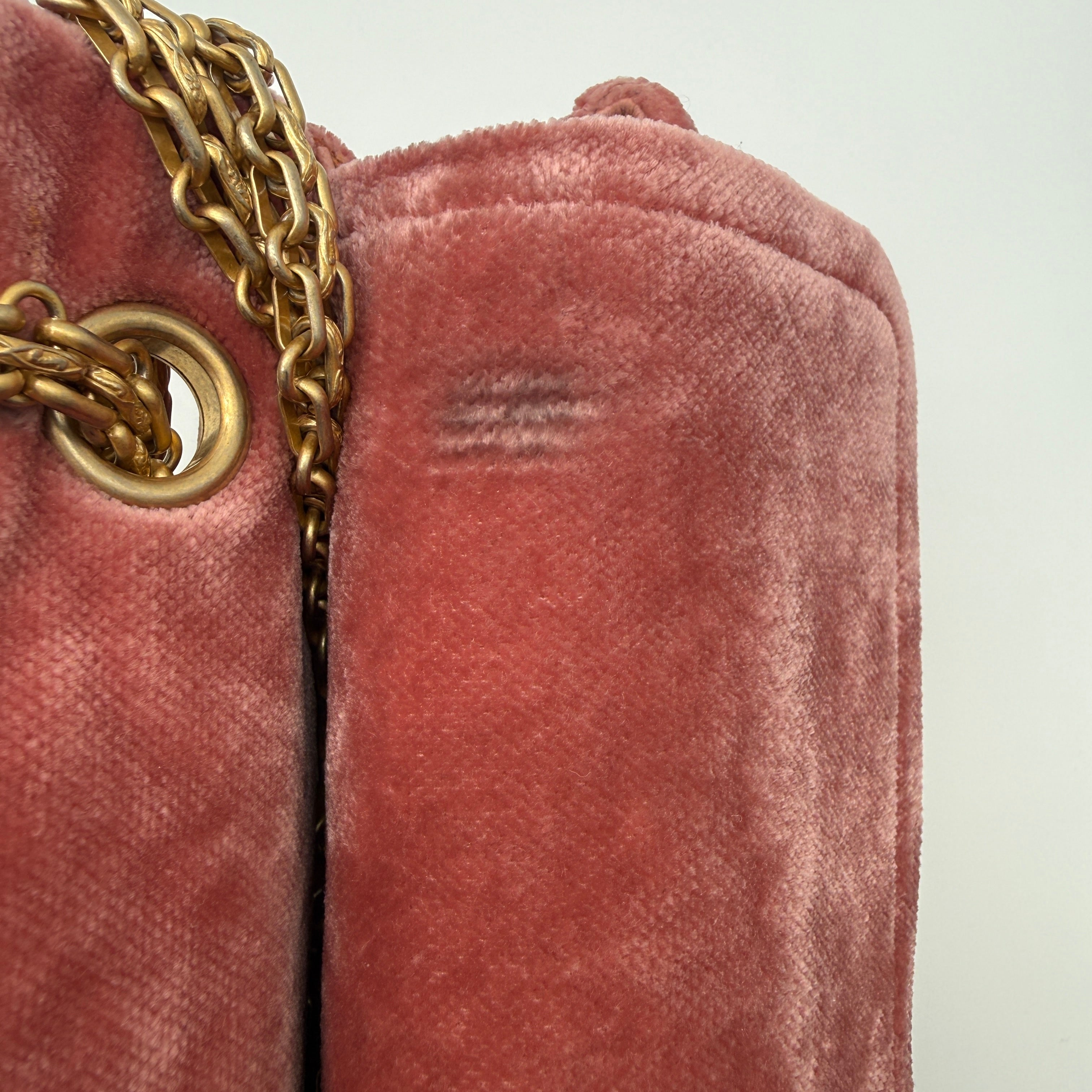 Chanel | 2.55 Reissue 225 Double Flap | Pink Velvet | Aged Gold Hardware