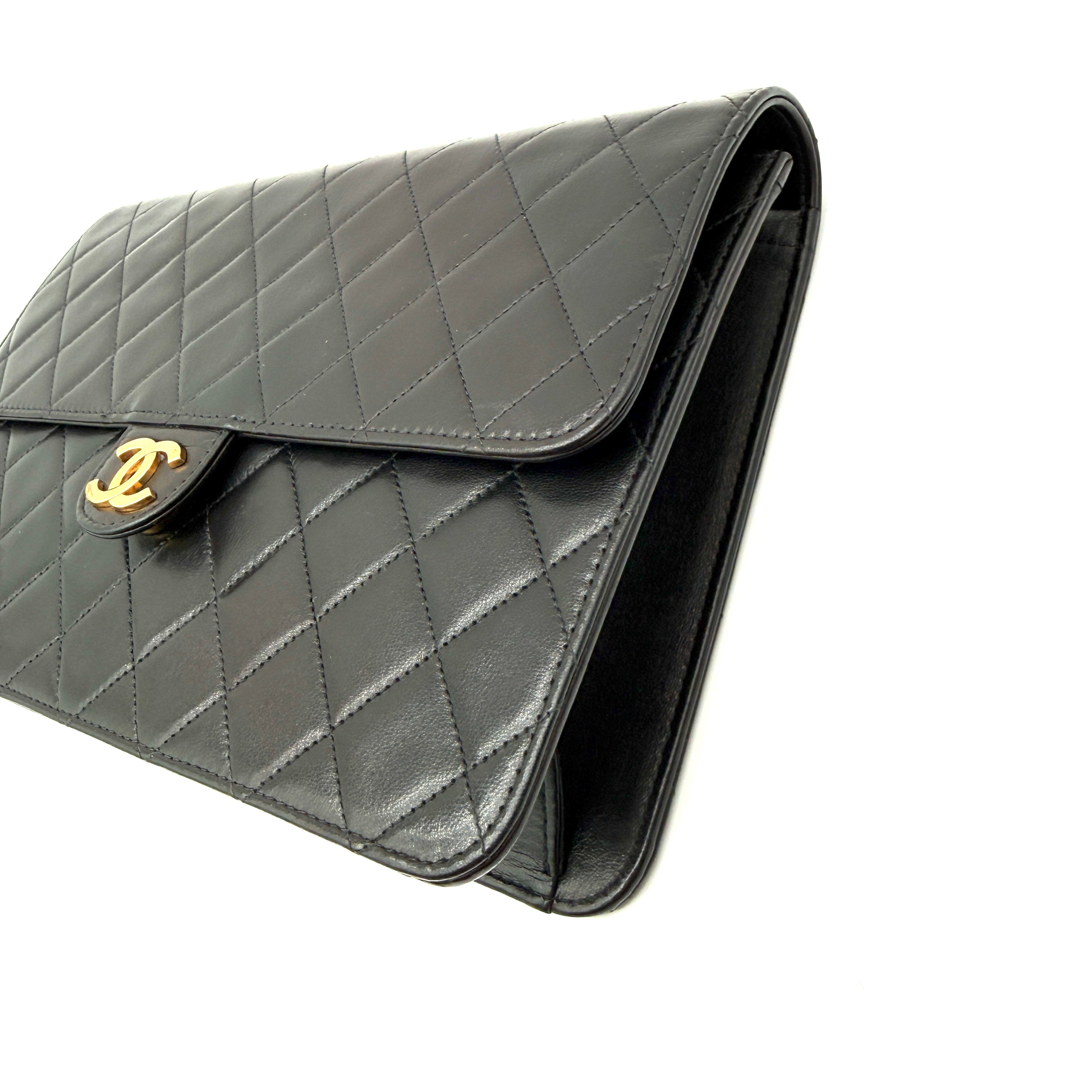 Chanel | Classic Quilted Flap Bag | Small | Gold-Tone CC Turnlock (25cm)