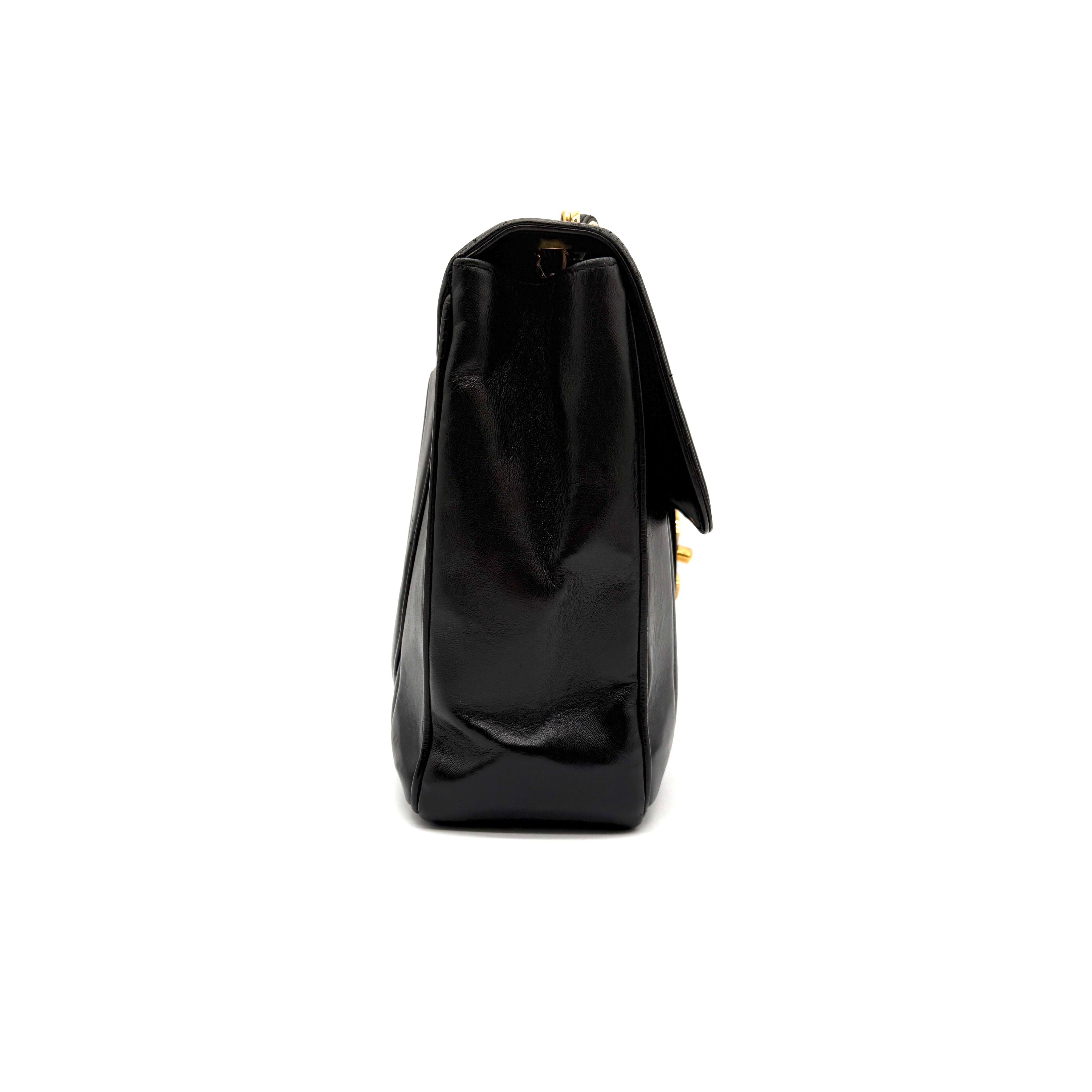 Chanel | Vertical Quilted Flap Bag | Jumbo | Gold-Tone CC Turnlock