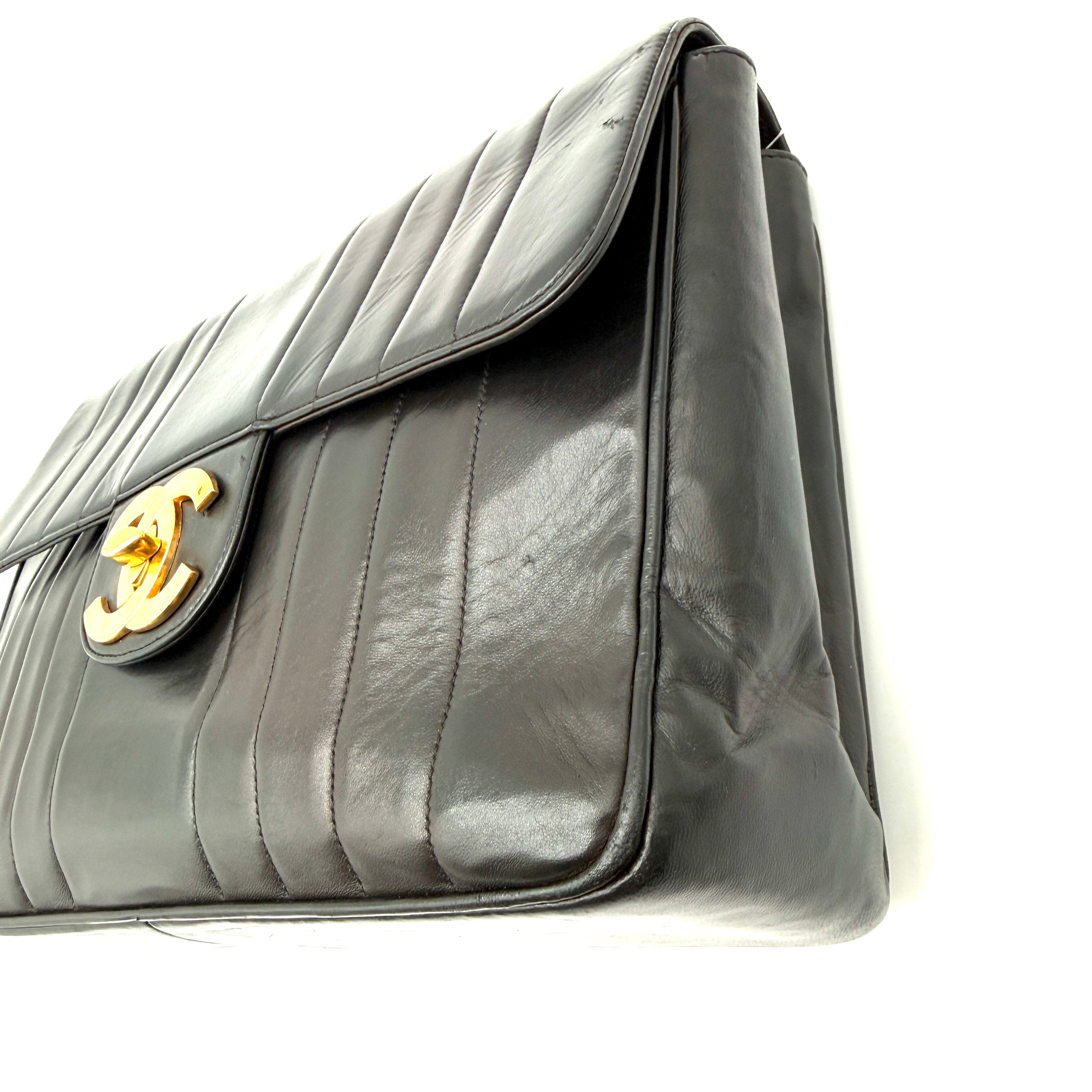Chanel | Vertical Quilted Flap Bag | Jumbo | Gold-Tone CC Turnlock