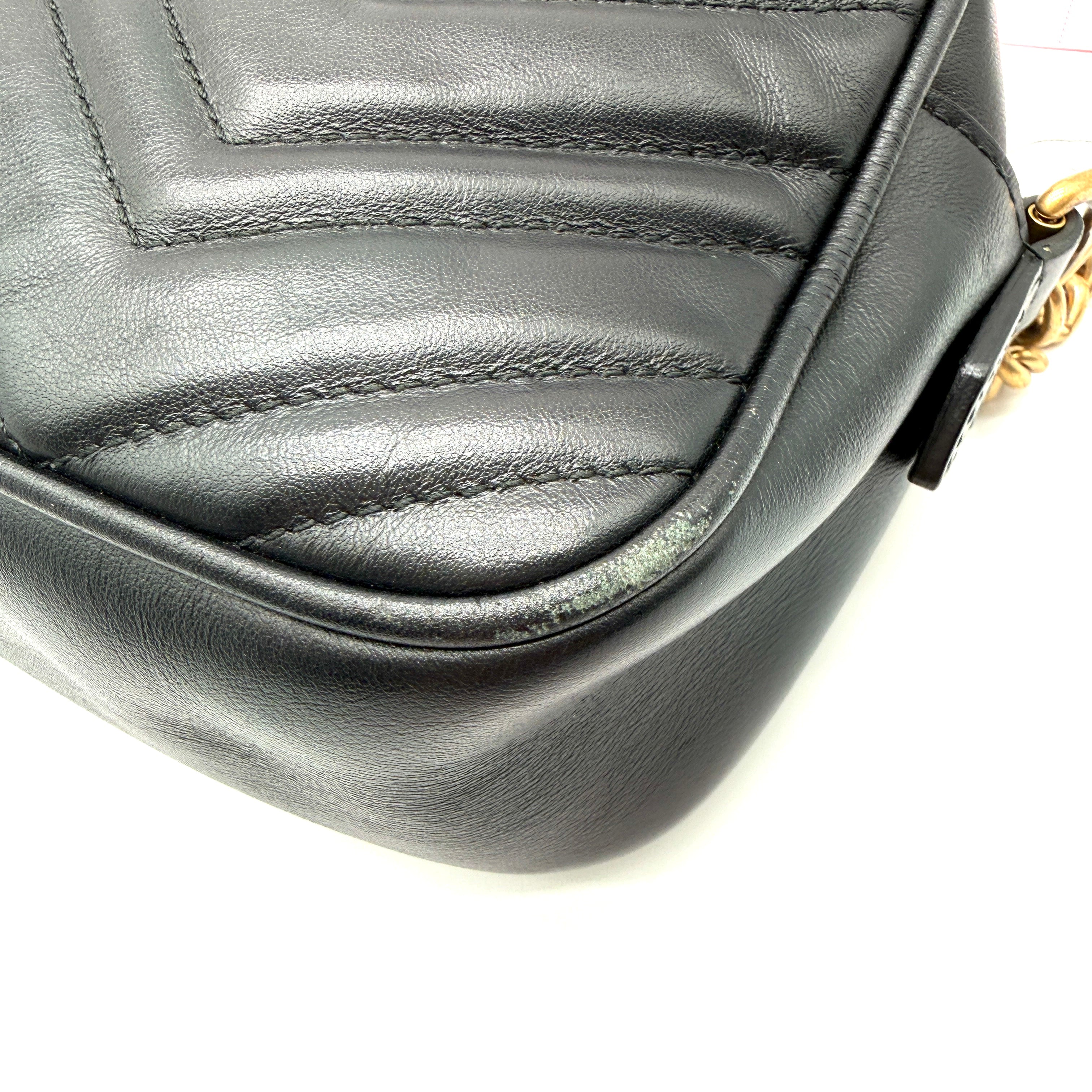 Gucci | GG Marmont Matelassé Camera Bag | Chevron Leather | Gold-Tone GG Hardware