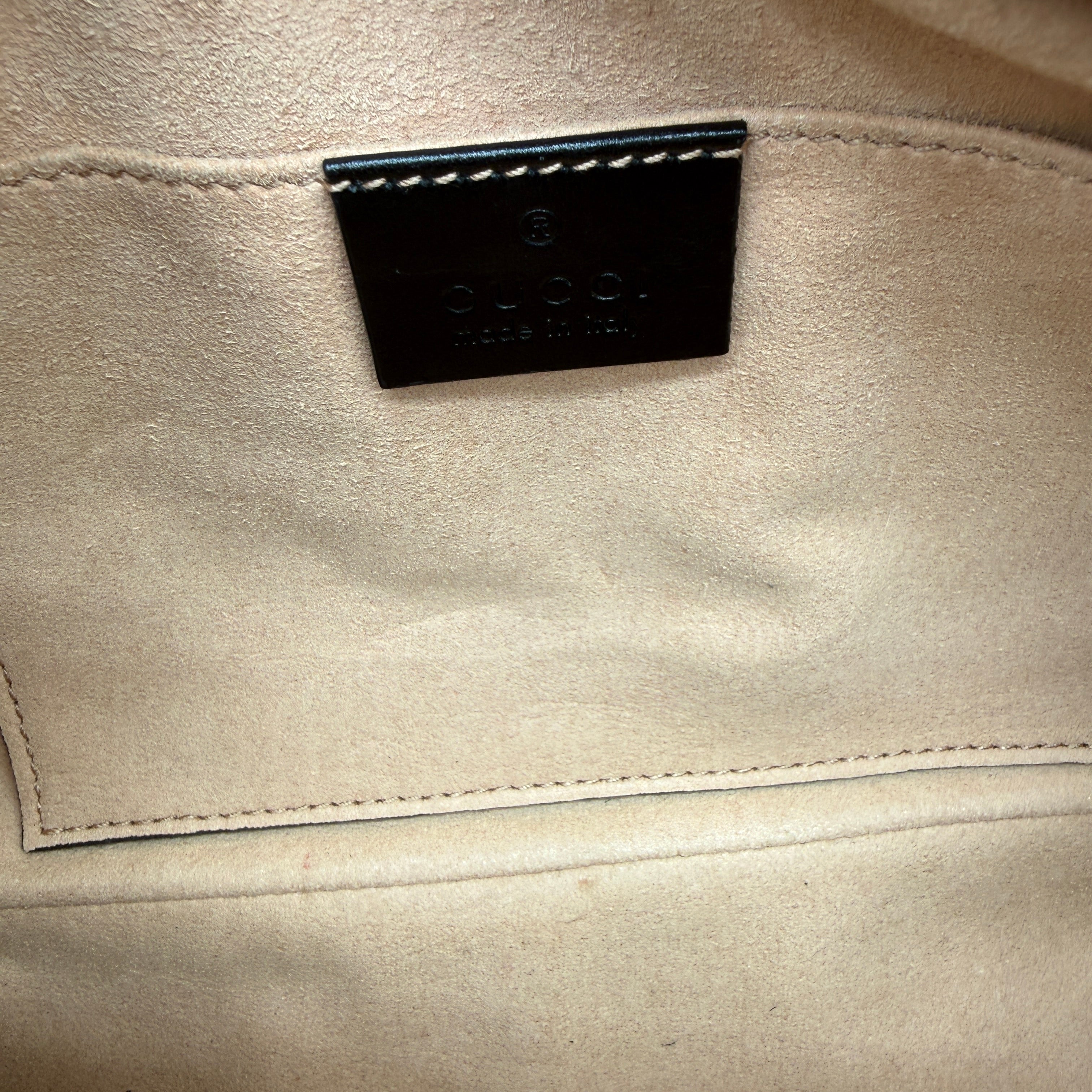 Gucci | GG Marmont Matelassé Camera Bag | Chevron Leather | Gold-Tone GG Hardware