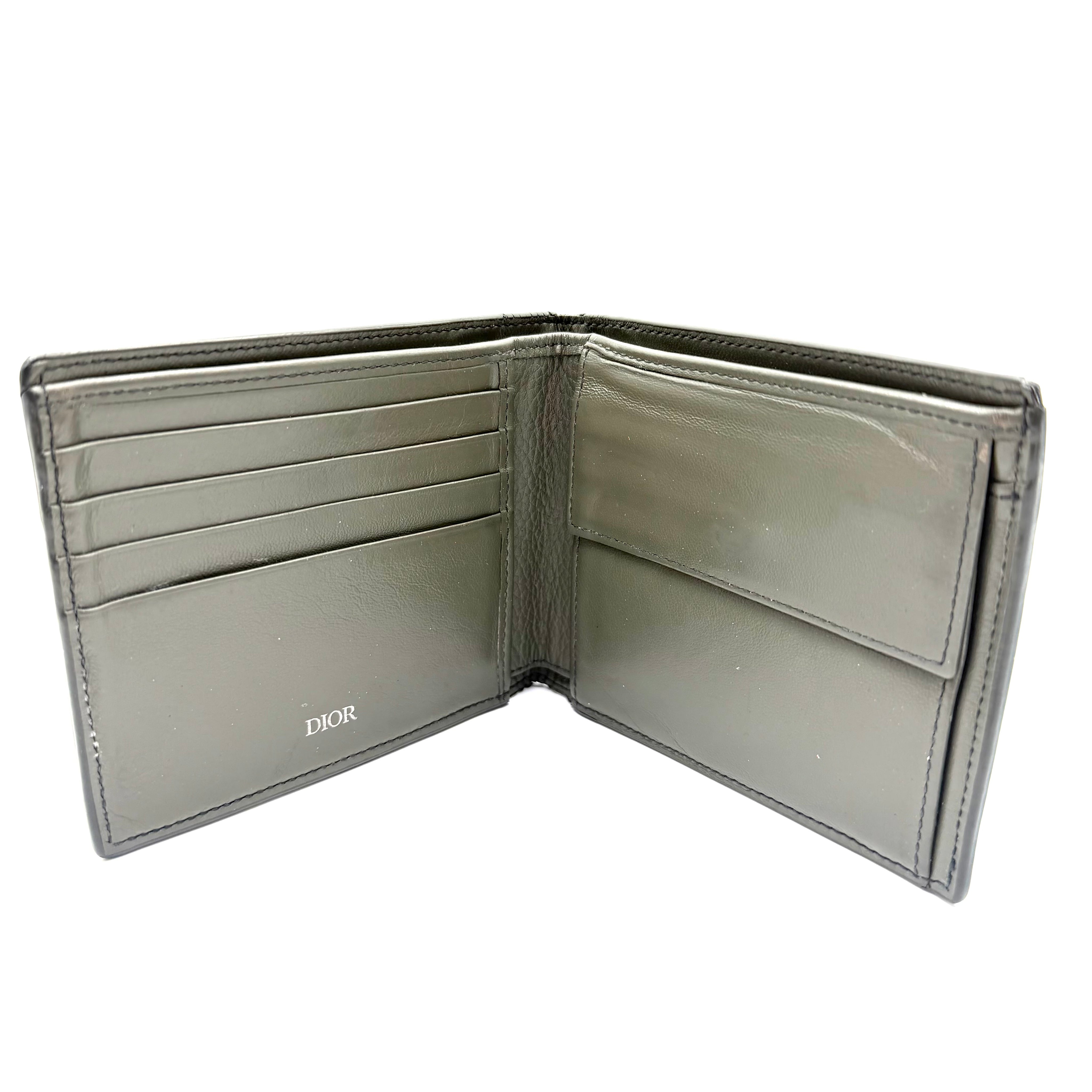 Dior | CD Icon Bifold Wallet with Coin Pocket | Khaki Grained Leather | Silver-Tone Hardware