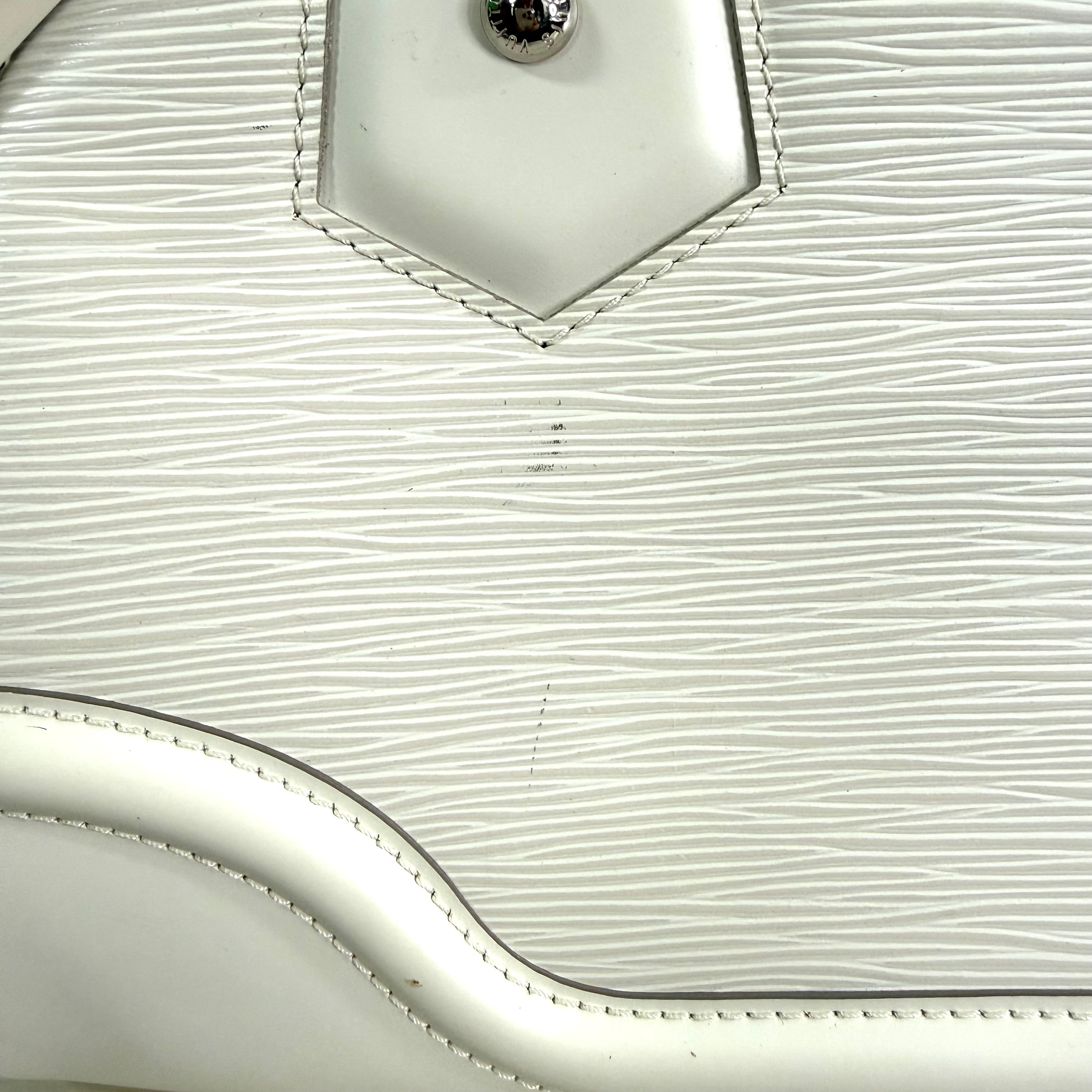 Louis Vuitton | Epi Leather Handbag – White (Pristine Condition)