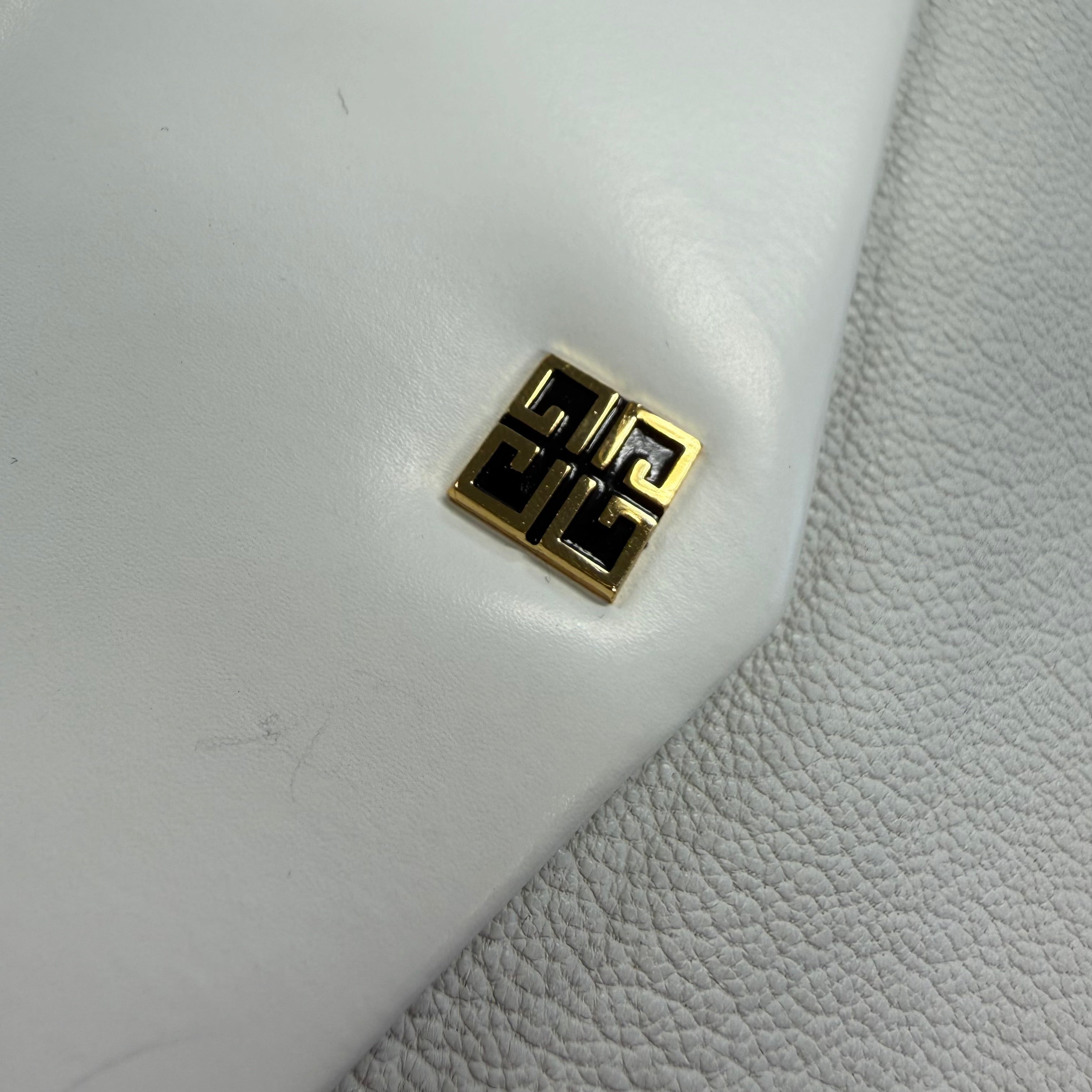 Givenchy | Envelope Shoulder Bag – White Leather & Gold Hardware (Pristine Condition)