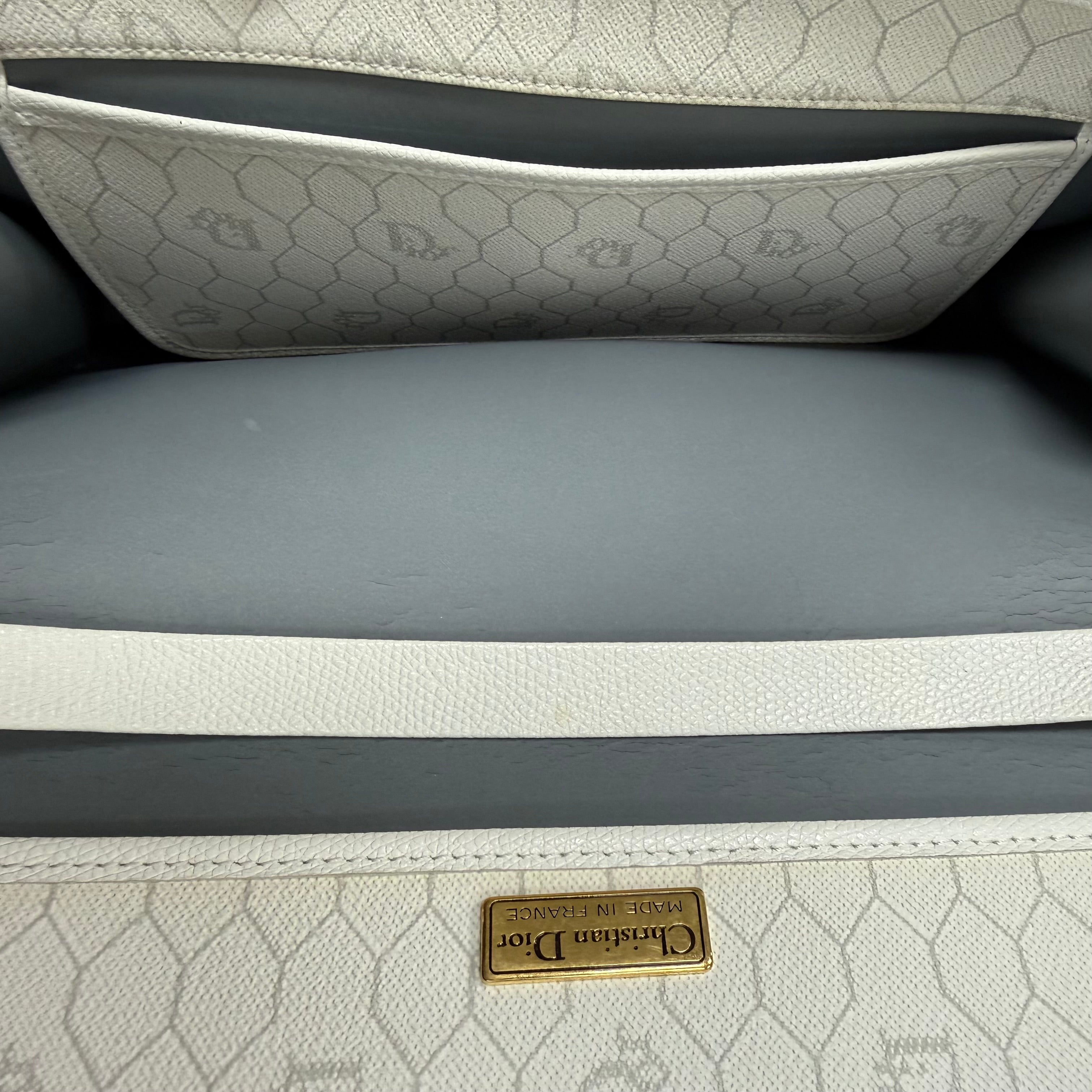 Dior | Vintage Honeycomb Canvas Chain Clutch – White & Grey (Excellent Condition)