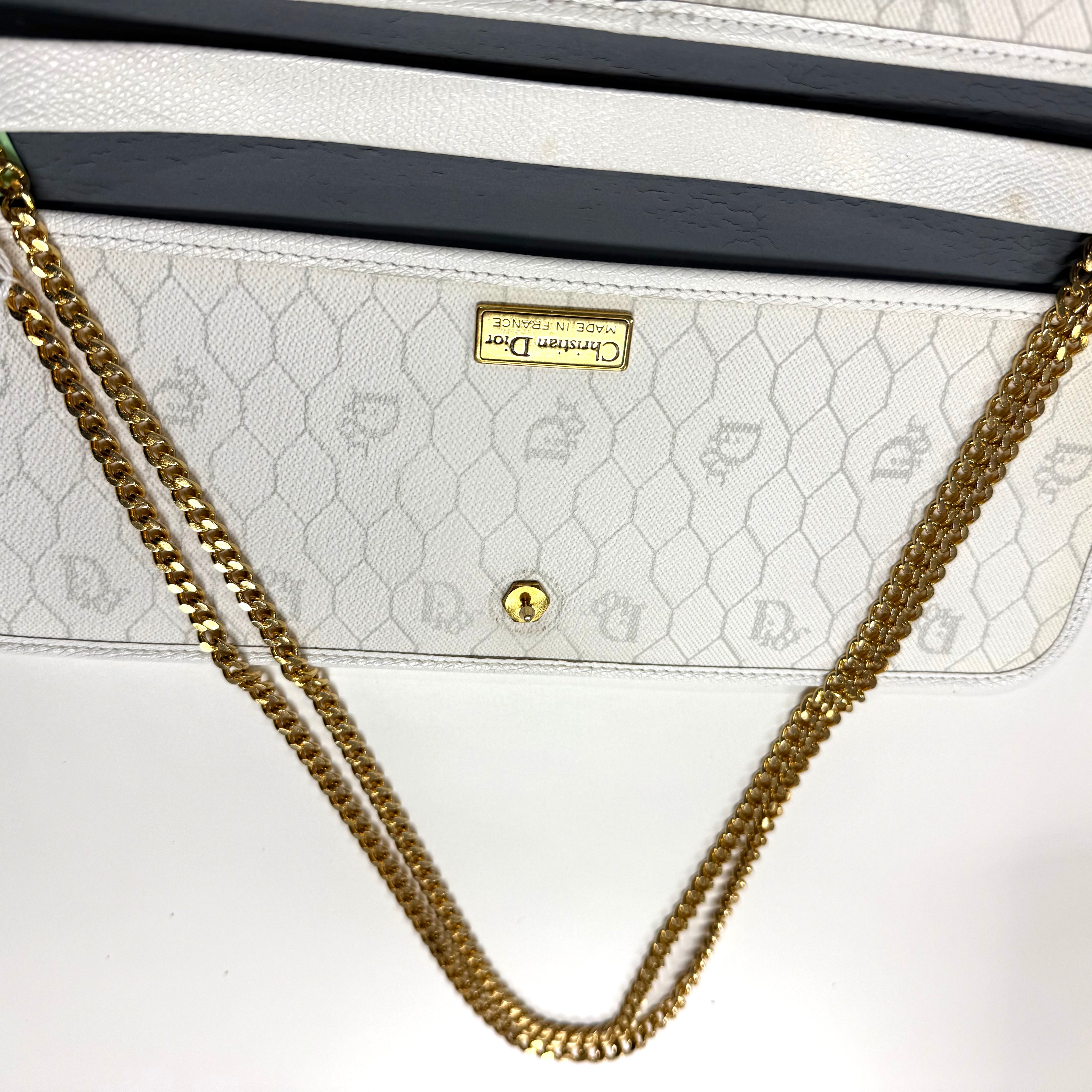 Dior | Vintage Honeycomb Canvas Chain Clutch – White & Grey (Excellent Condition)