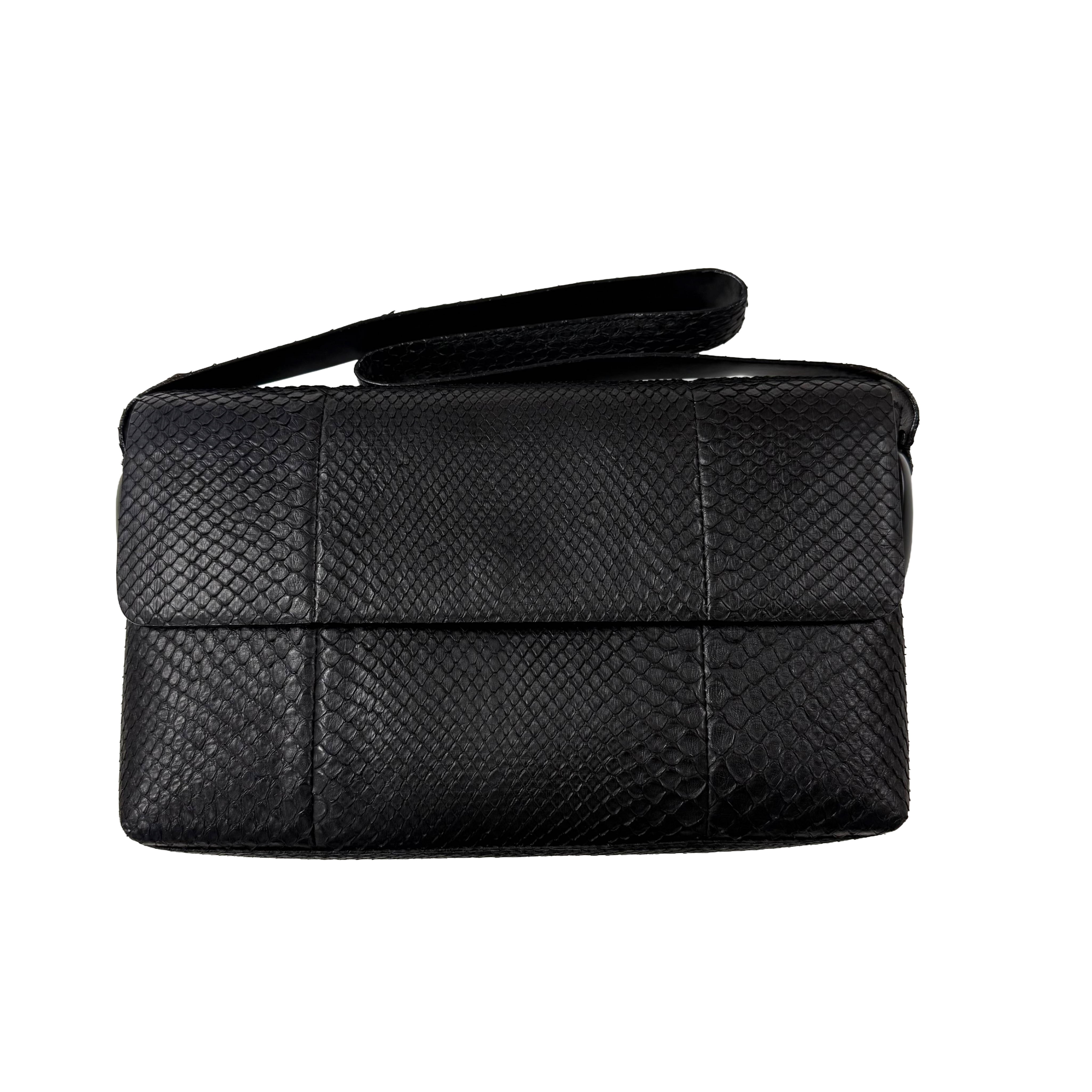 Gucci | Black Python Shoulder Bag – Sculptural Resin Handle (Good Condition)