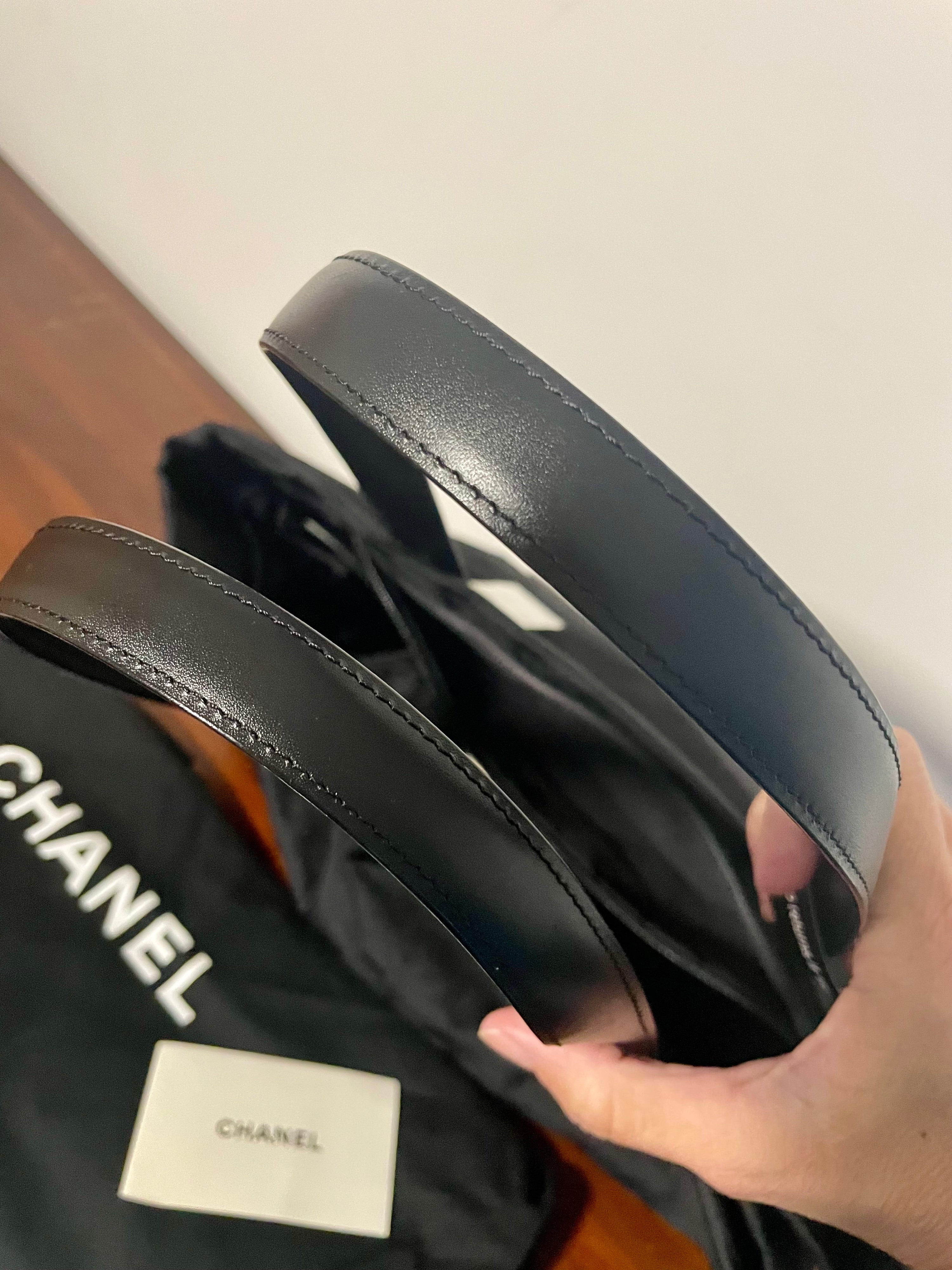 Chanel - CONS