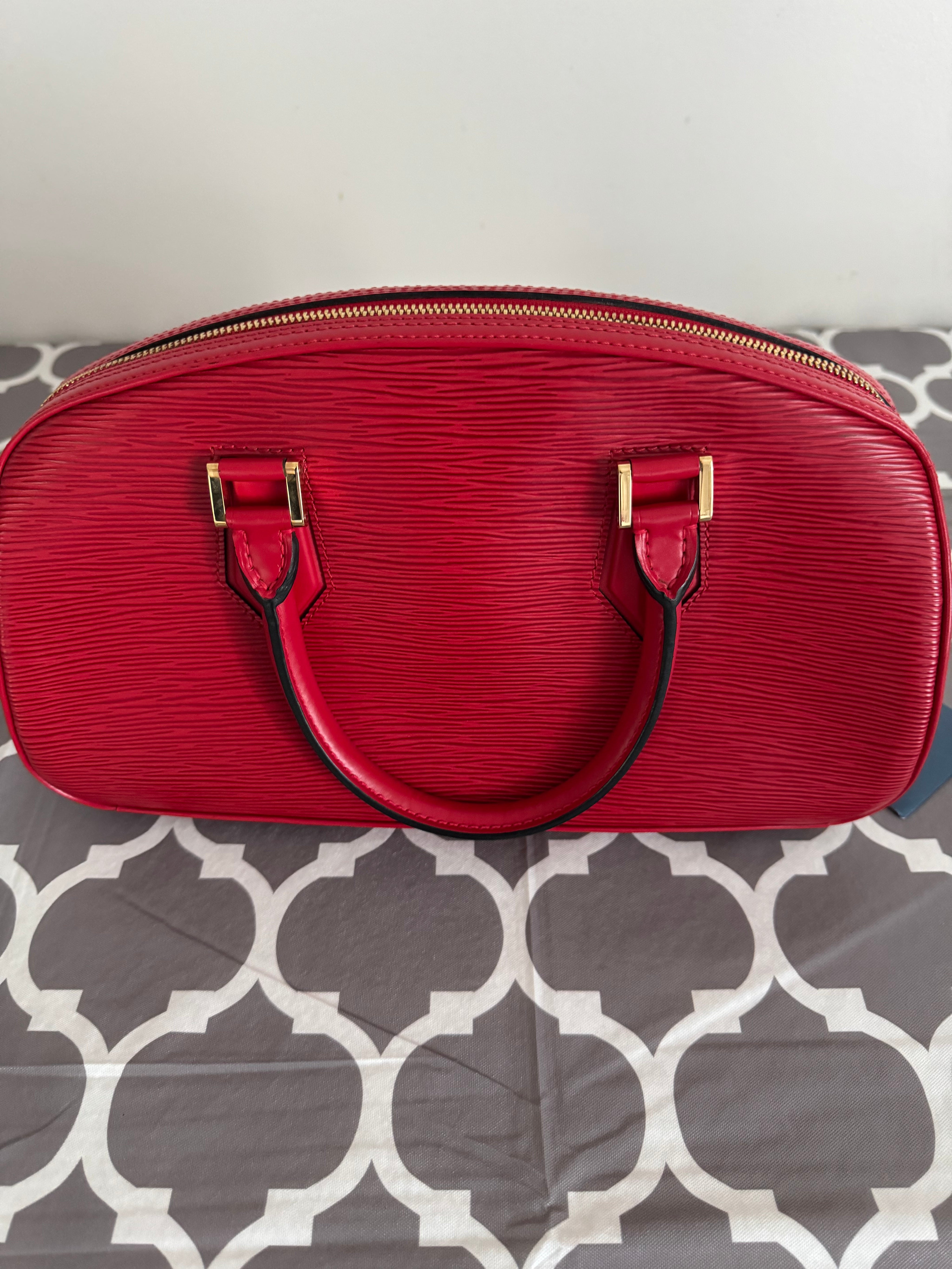 Louis Vuitton Epi Jasmine Handbag