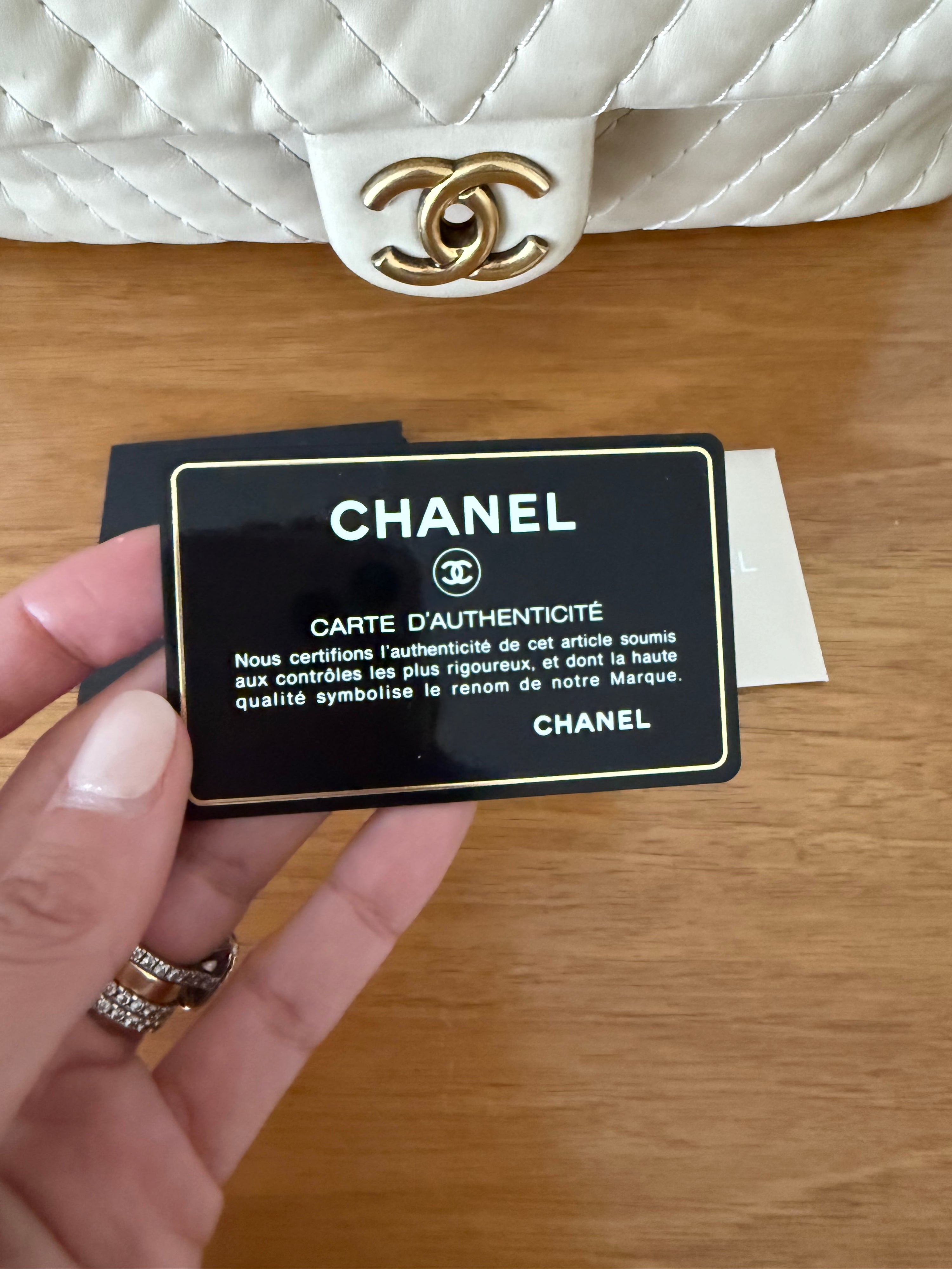 Chanel - Cons