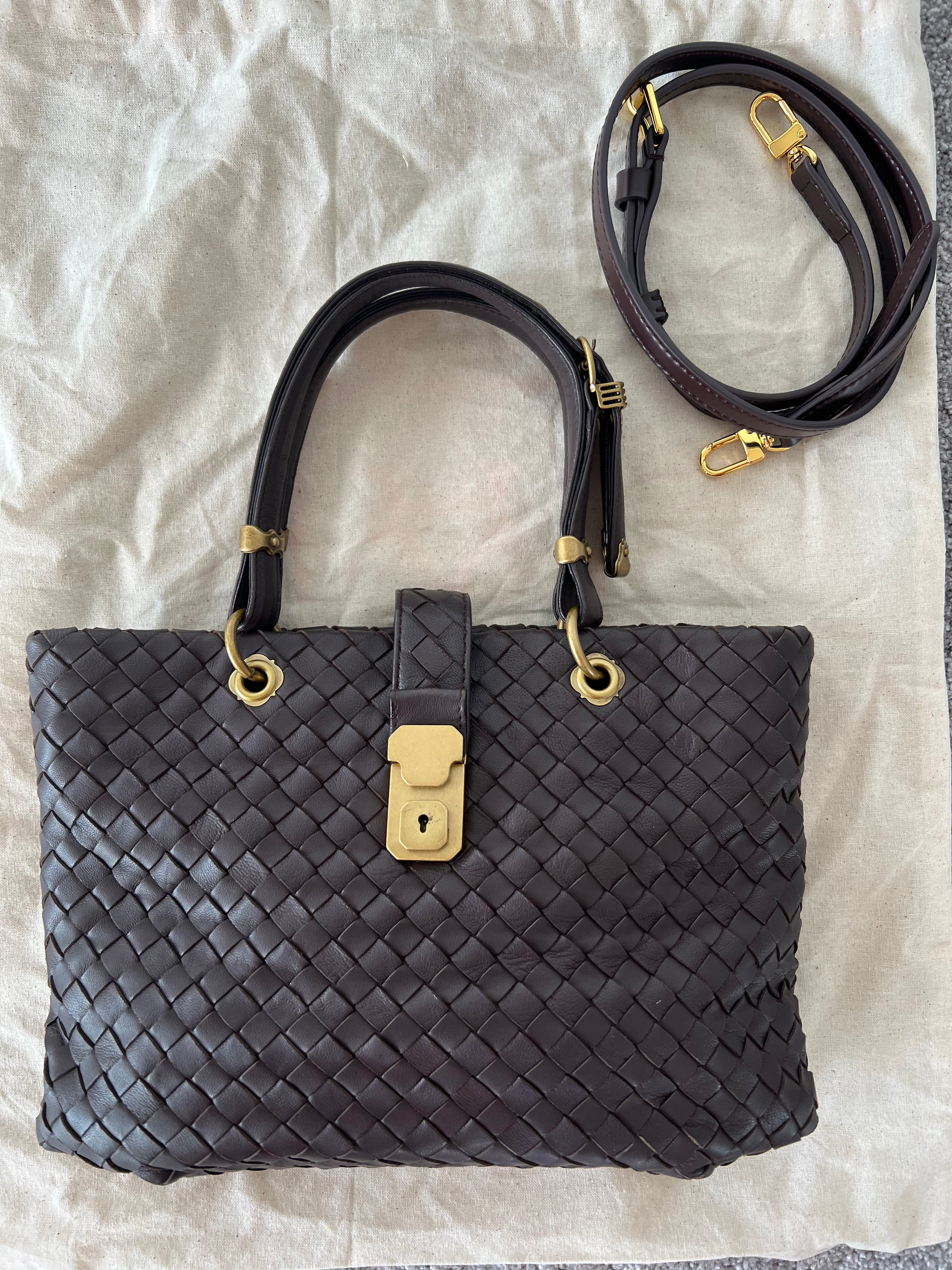Bottega Veneta- cons