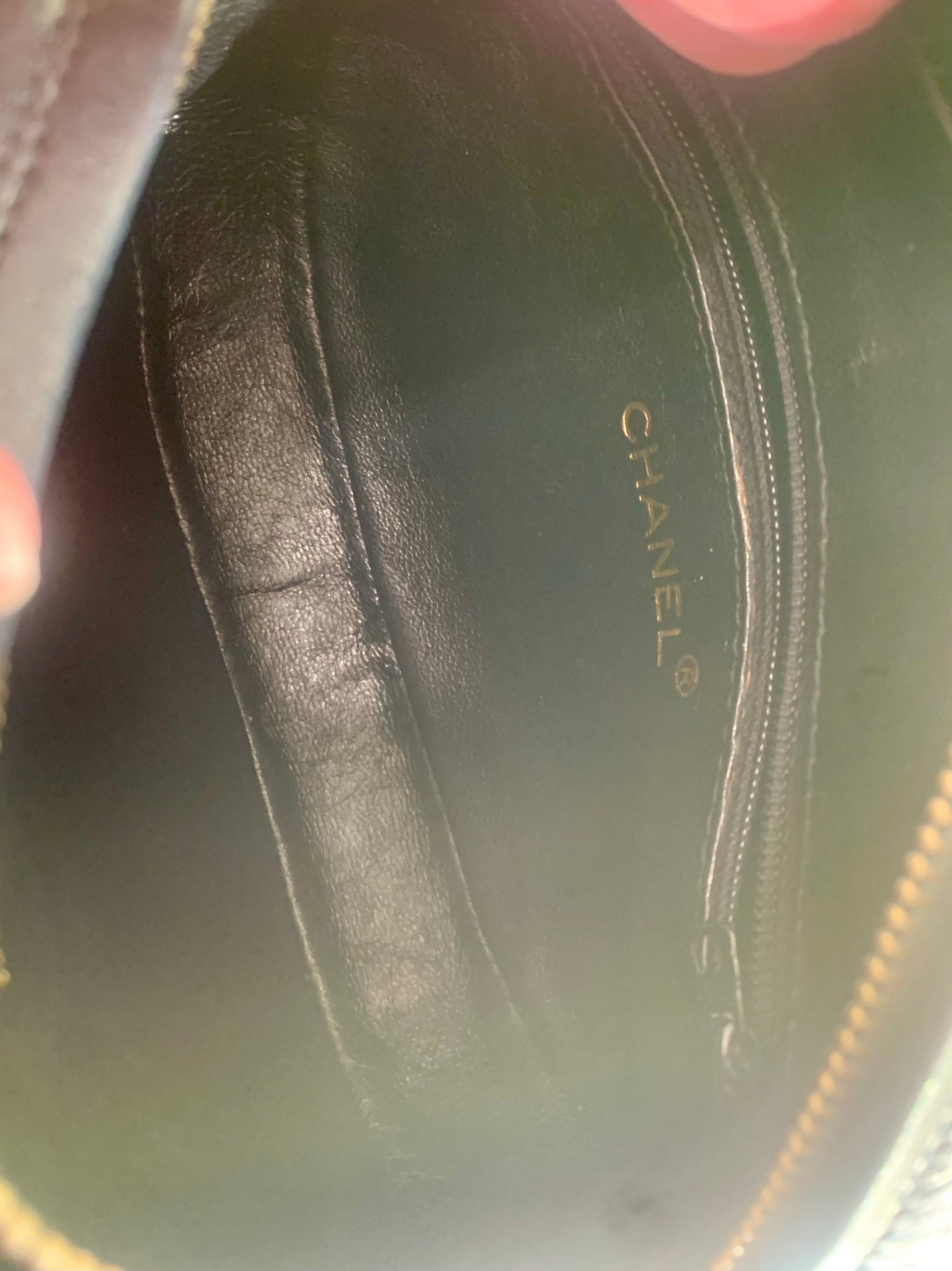 Chanel - CONS