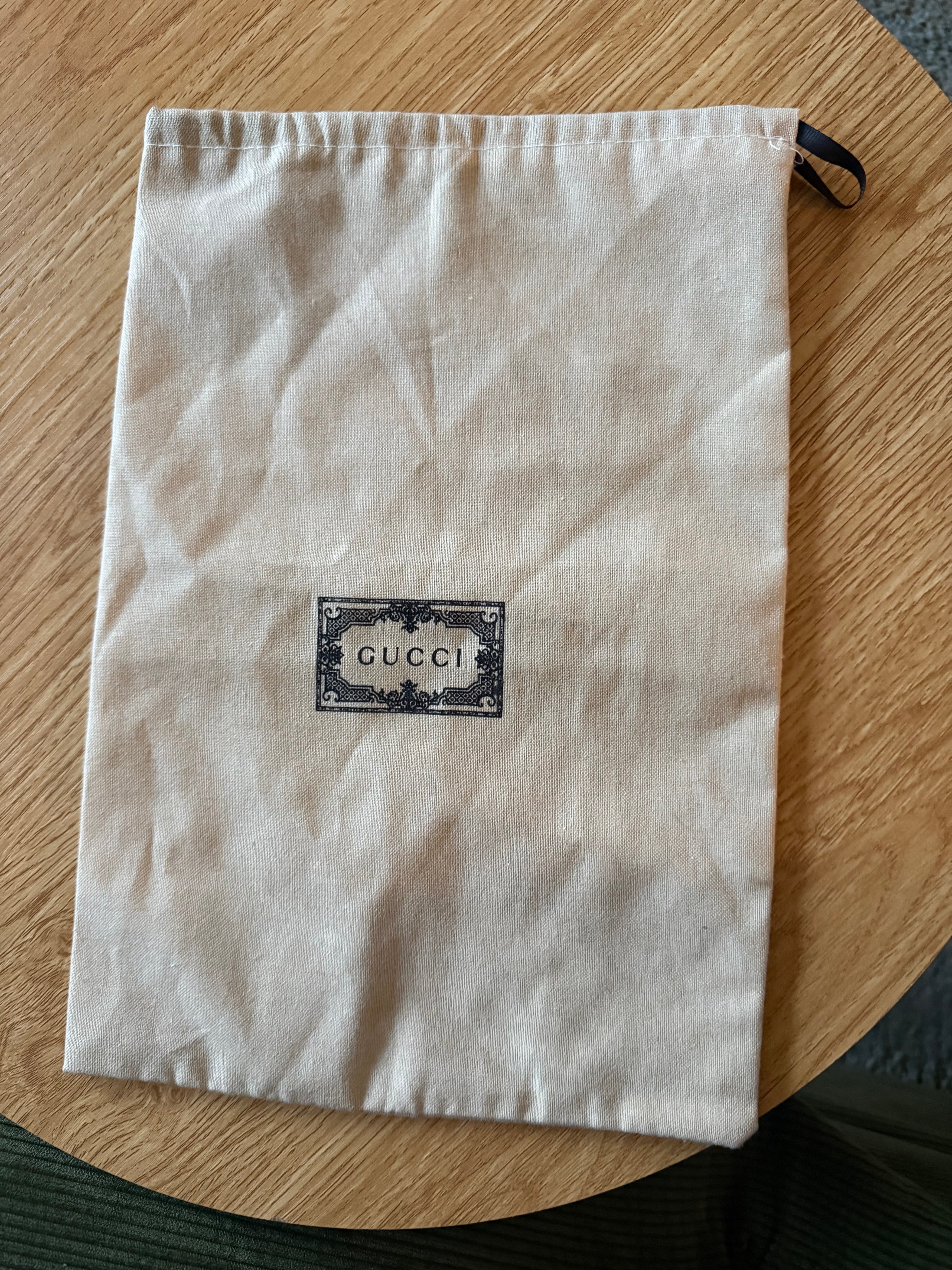 Gucci marmont velvet mini crossbody bag