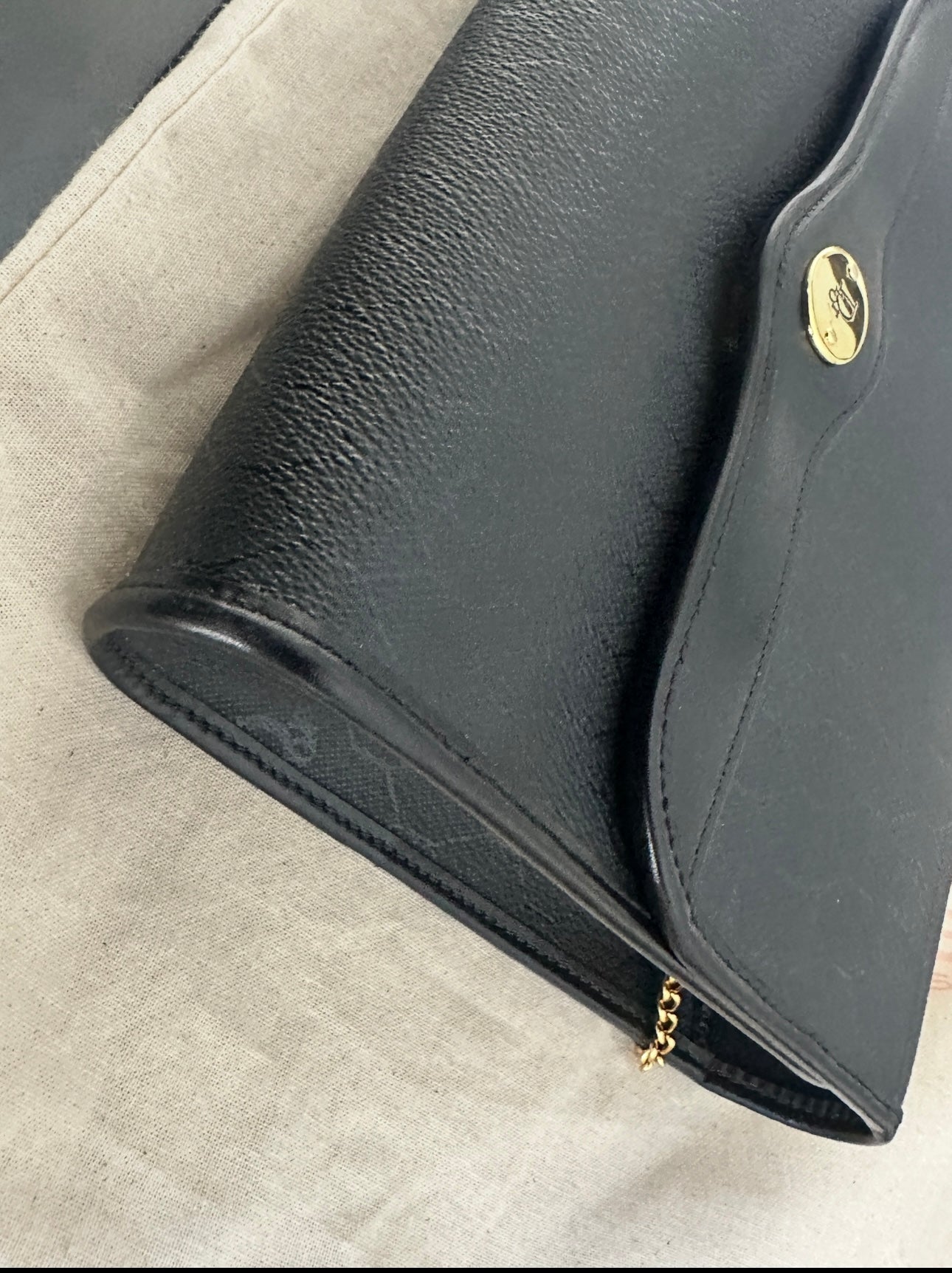 Christian Dior - cons