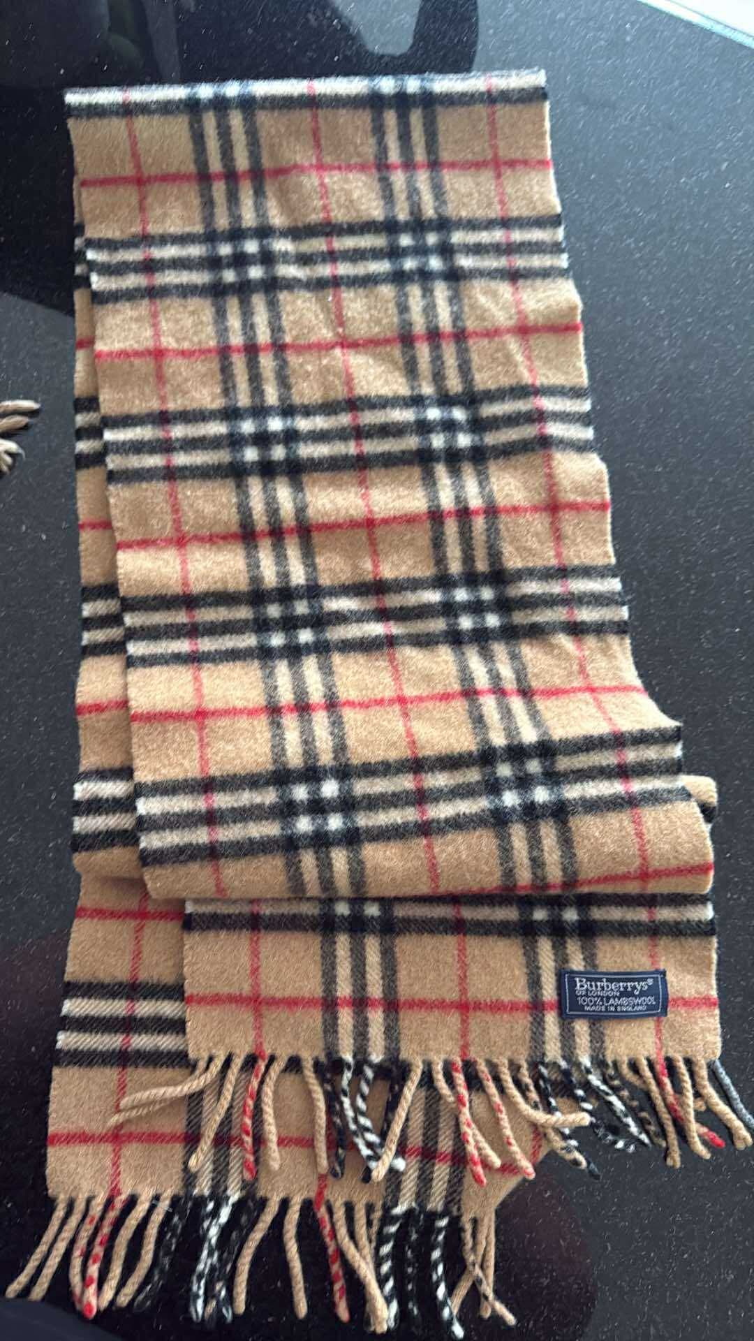 Burberry - Cons
