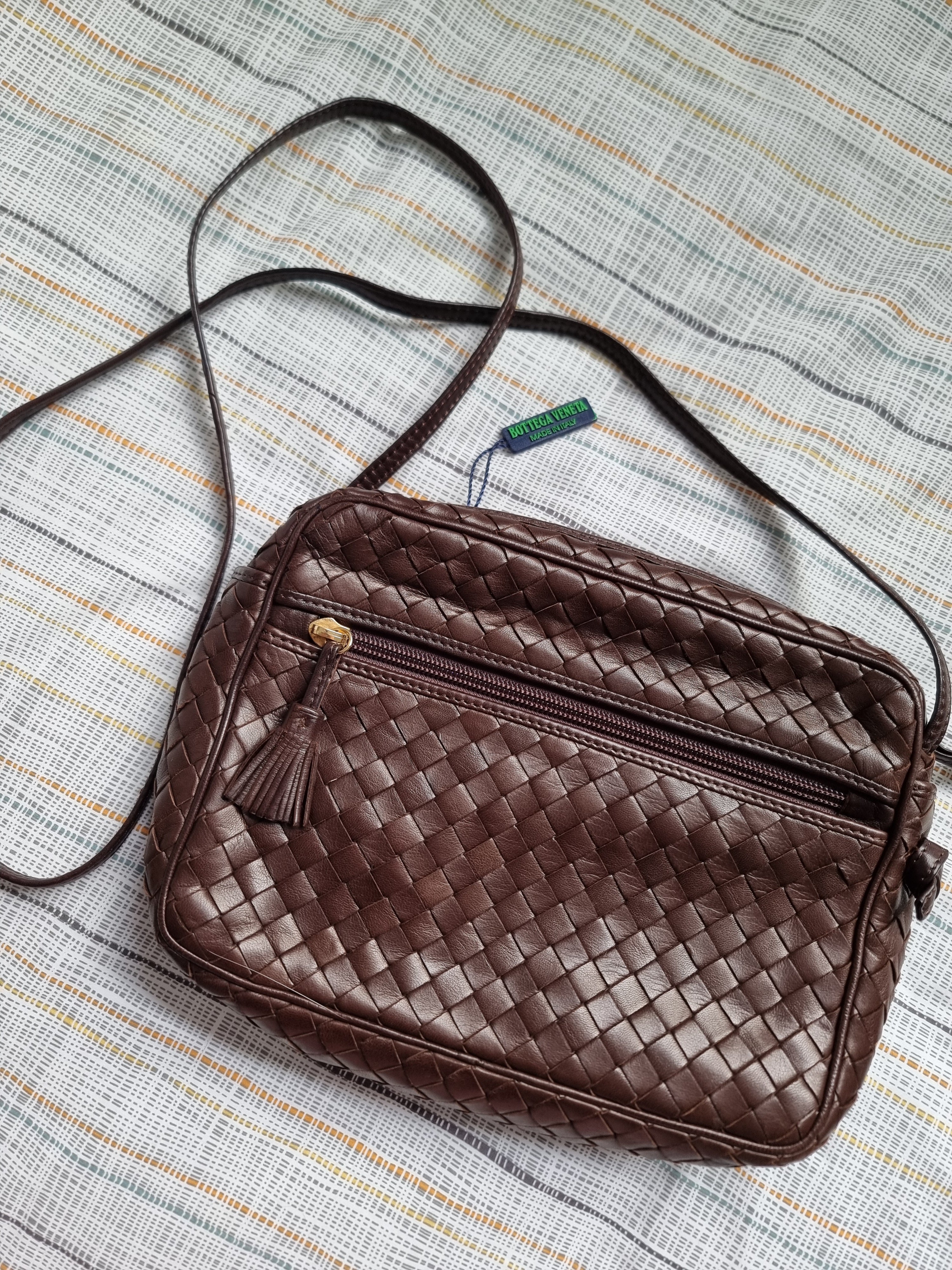 Bottega Veneta - cons