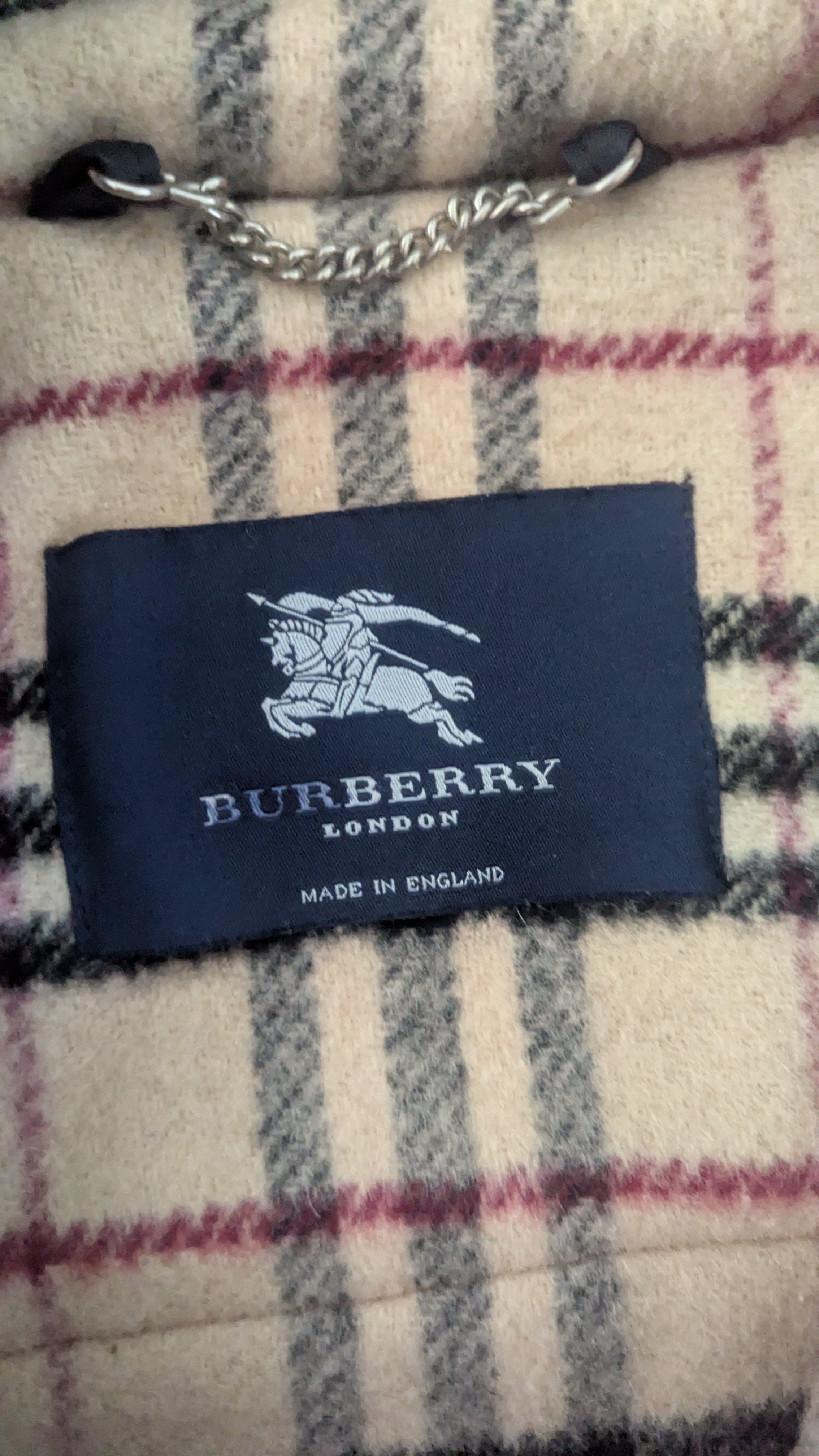 Burberry - cons