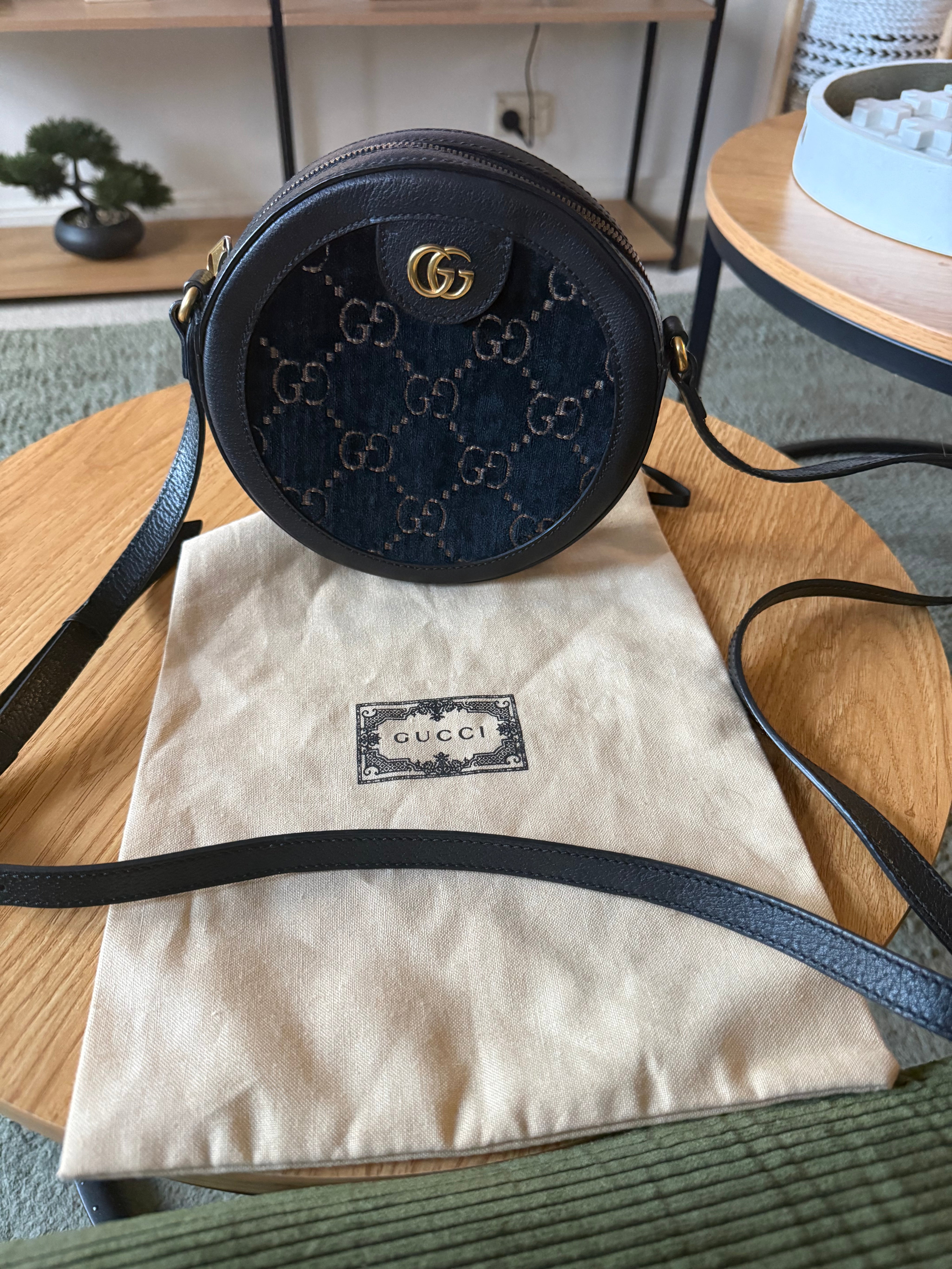 Gucci marmont velvet mini crossbody bag