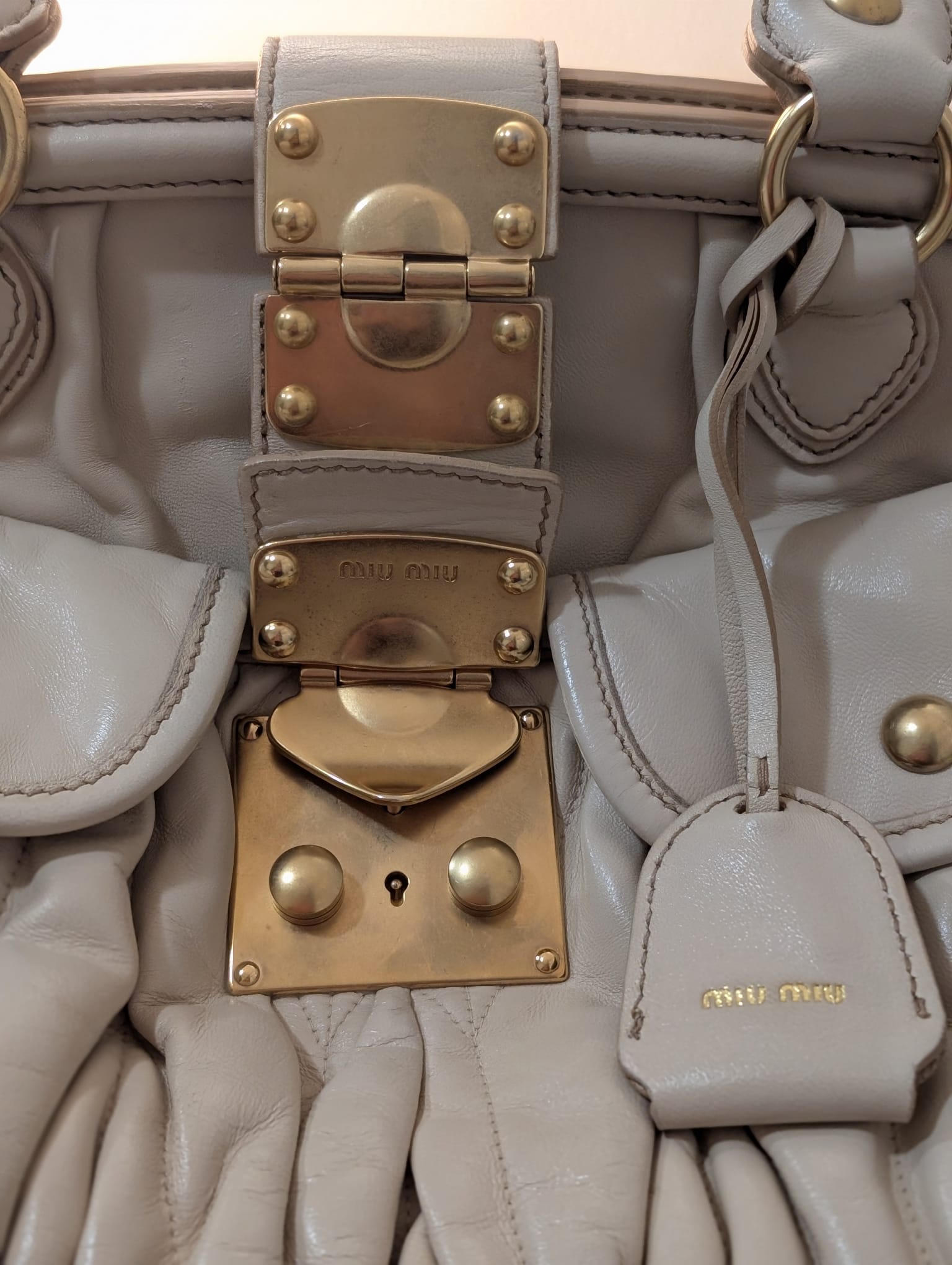 Miu Miu - cons