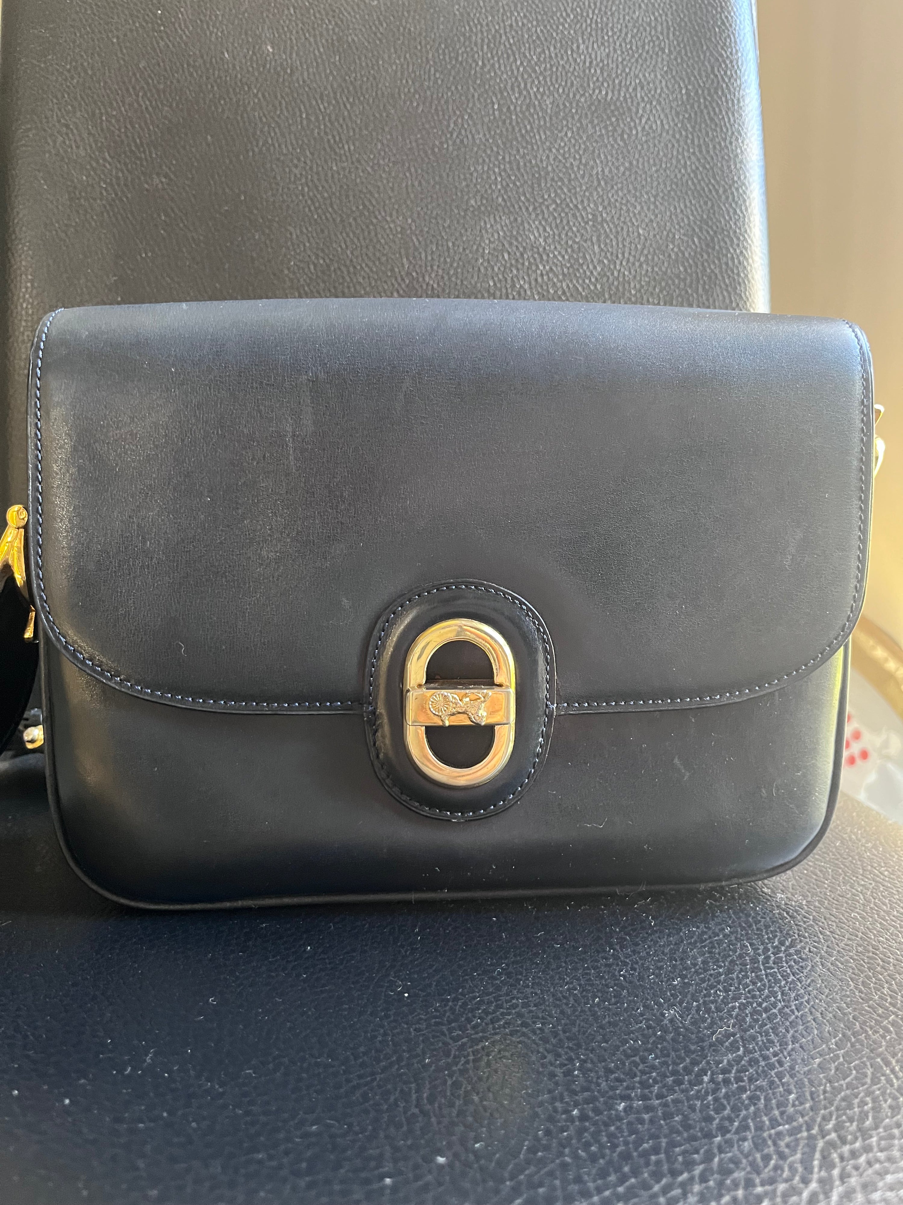 Celine - CONS